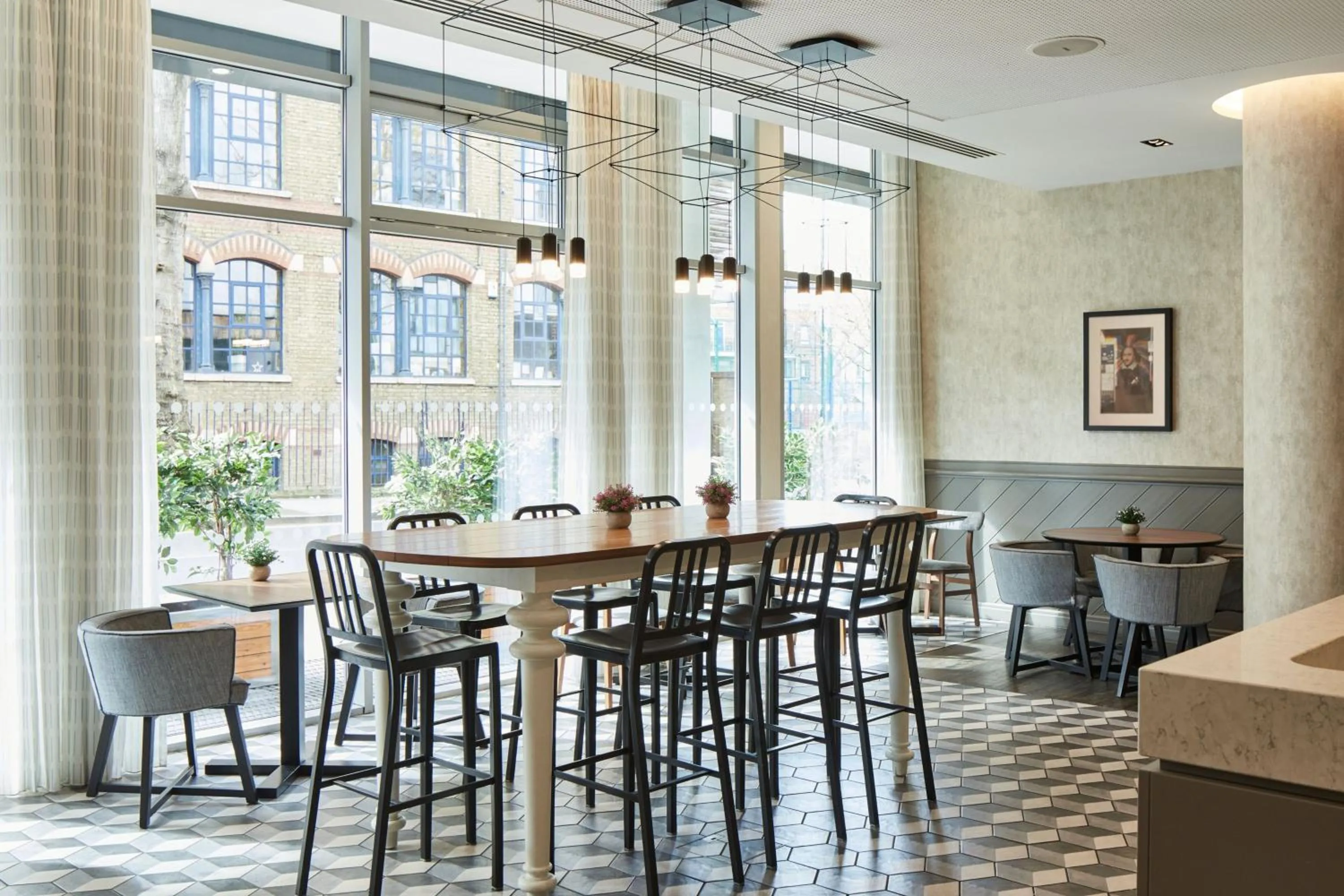 Restaurant/places to eat in Residence Inn by Marriott London Bridge