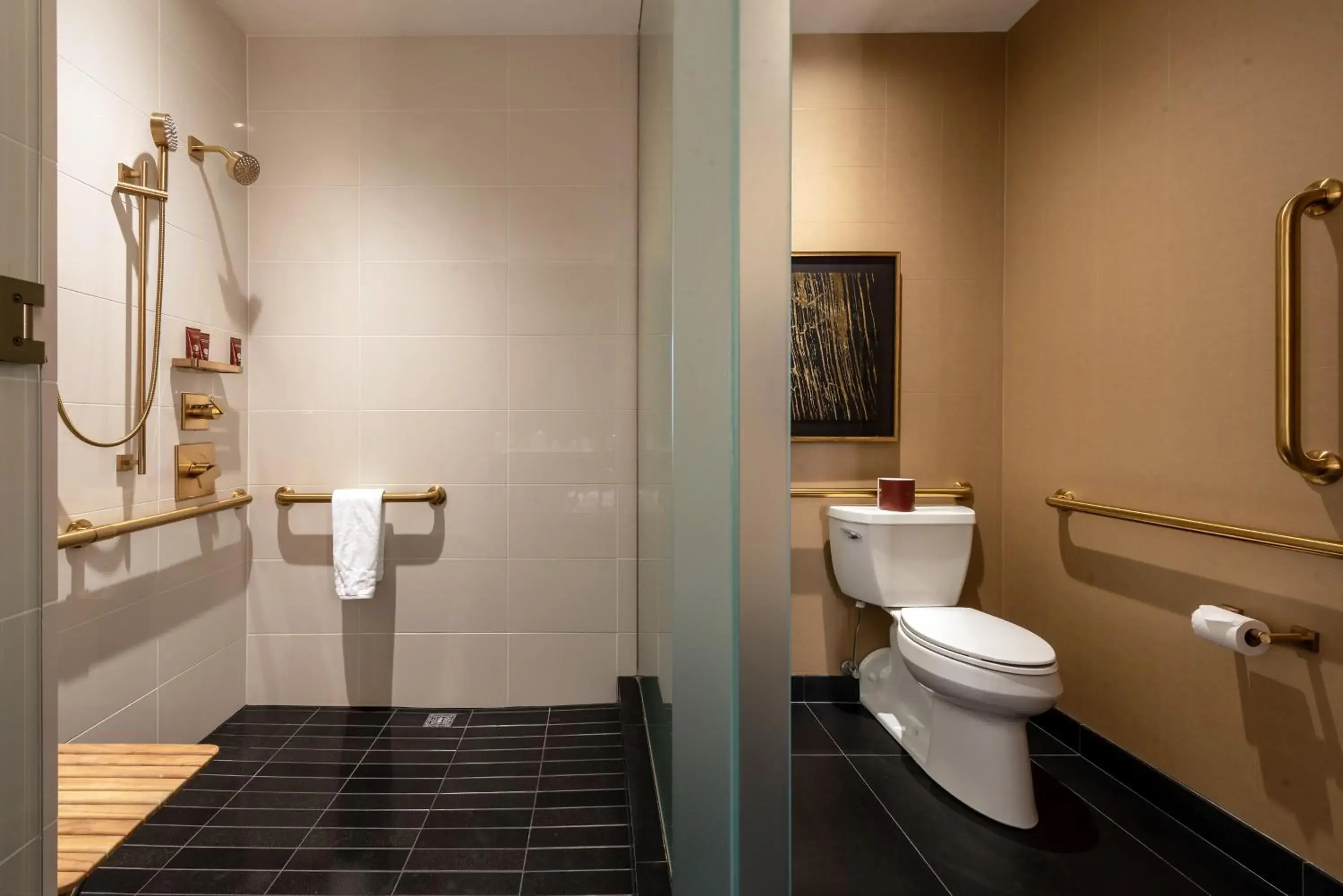 Studio with Two Queen Beds in Conrad Chicago Studio with Two Queen Beds in Conrad Chicago