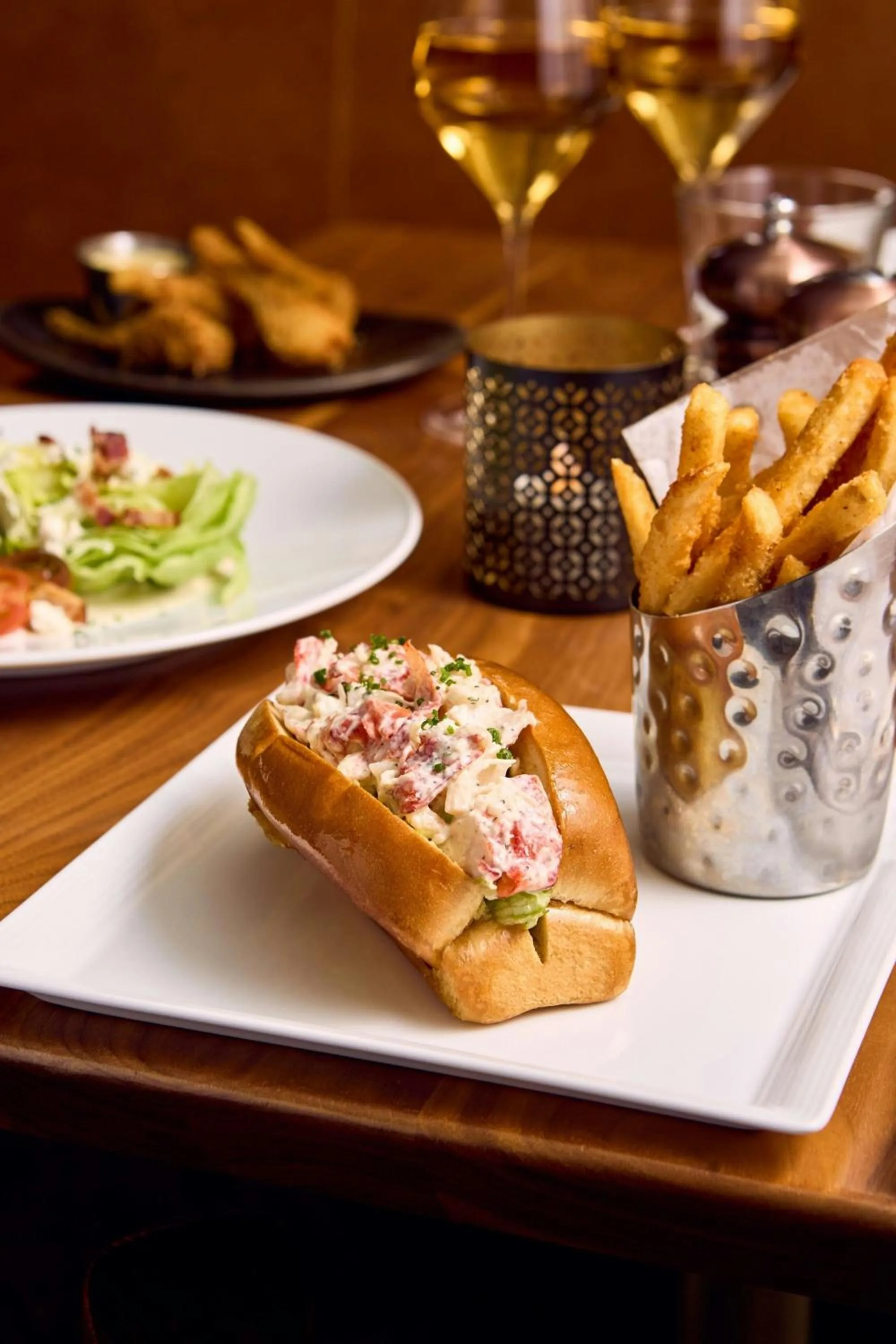 Restaurant/places to eat in Conrad Chicago