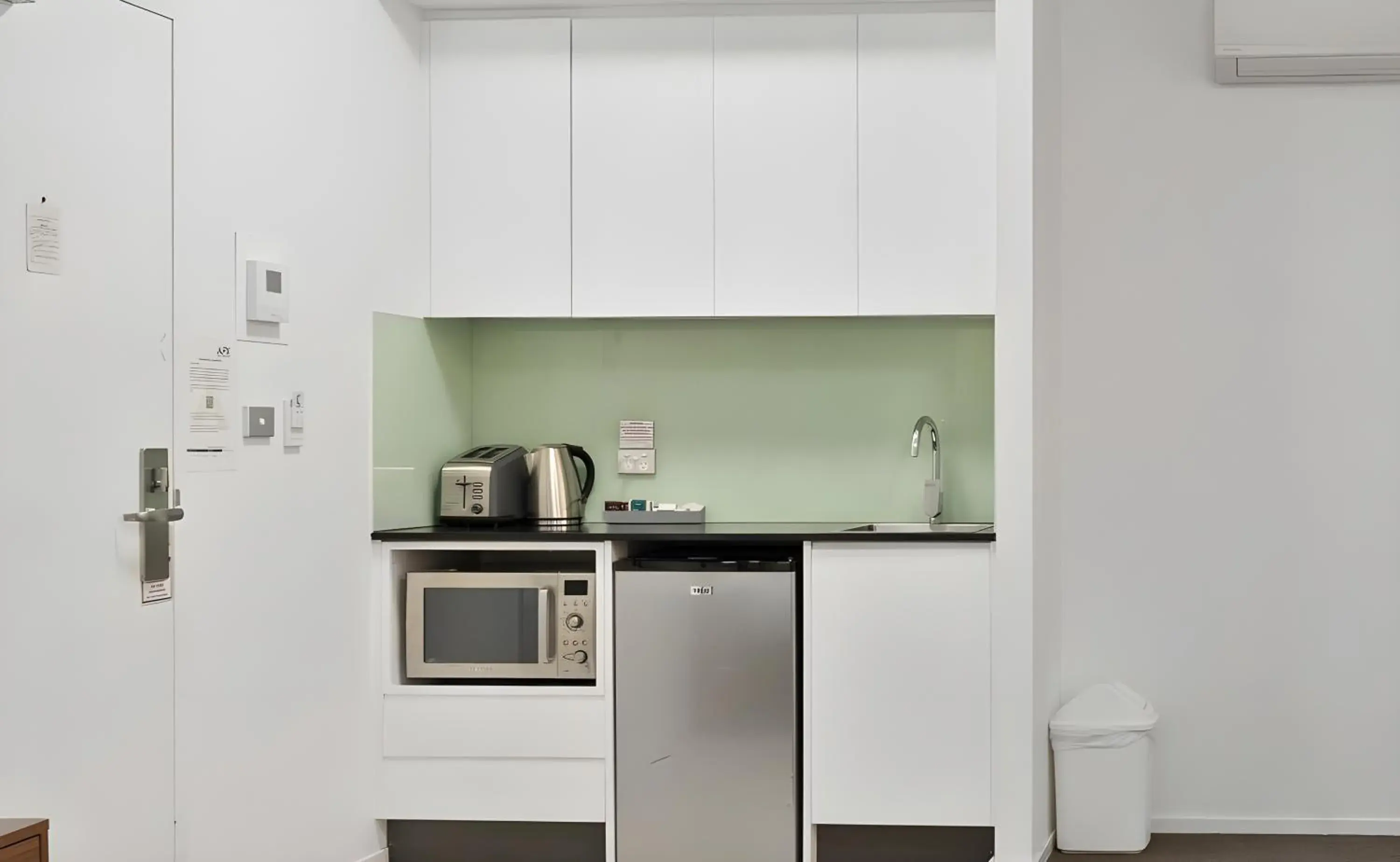 Kitchen or kitchenette in APX Darling Harbour Kitchen or kitchenette in APX Darling Harbour