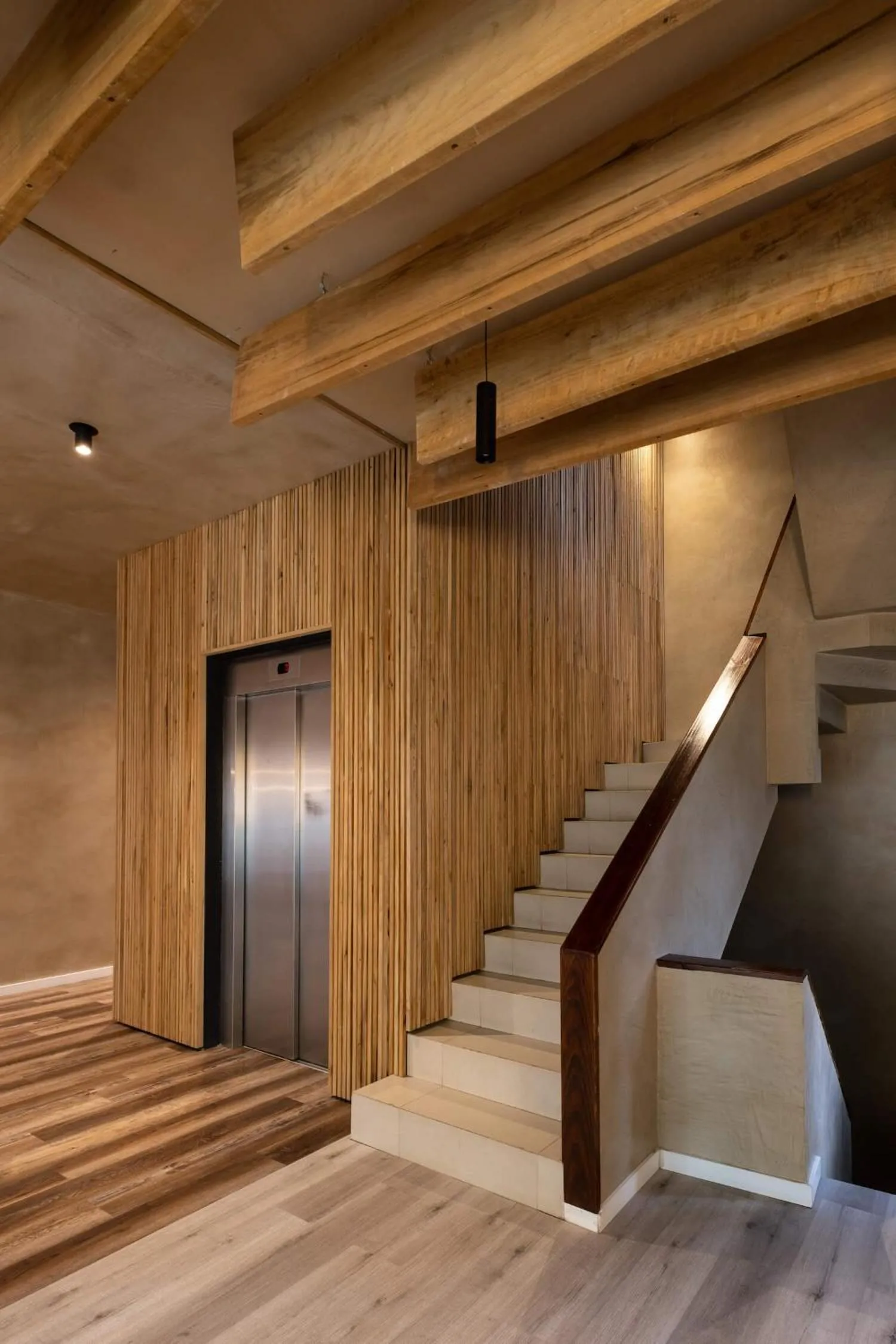 elevator in Suite House Carilo