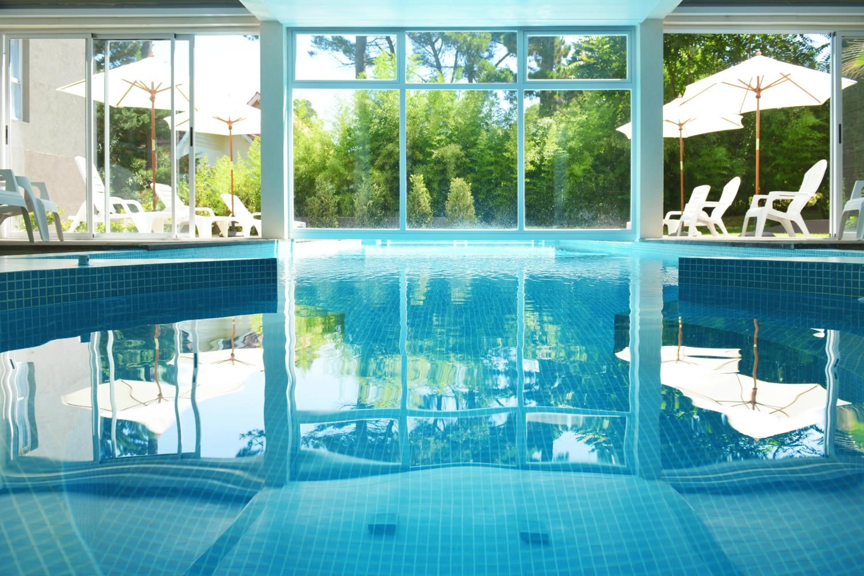 Swimming pool in Suite House Carilo
