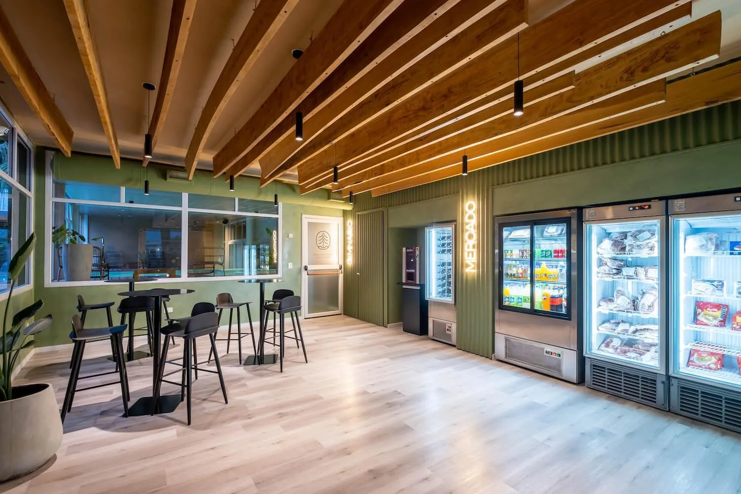 Seating area in Suite House Carilo