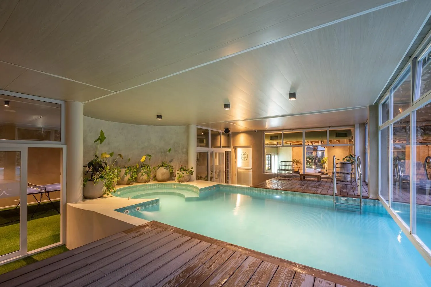 Pool view in Suite House Carilo