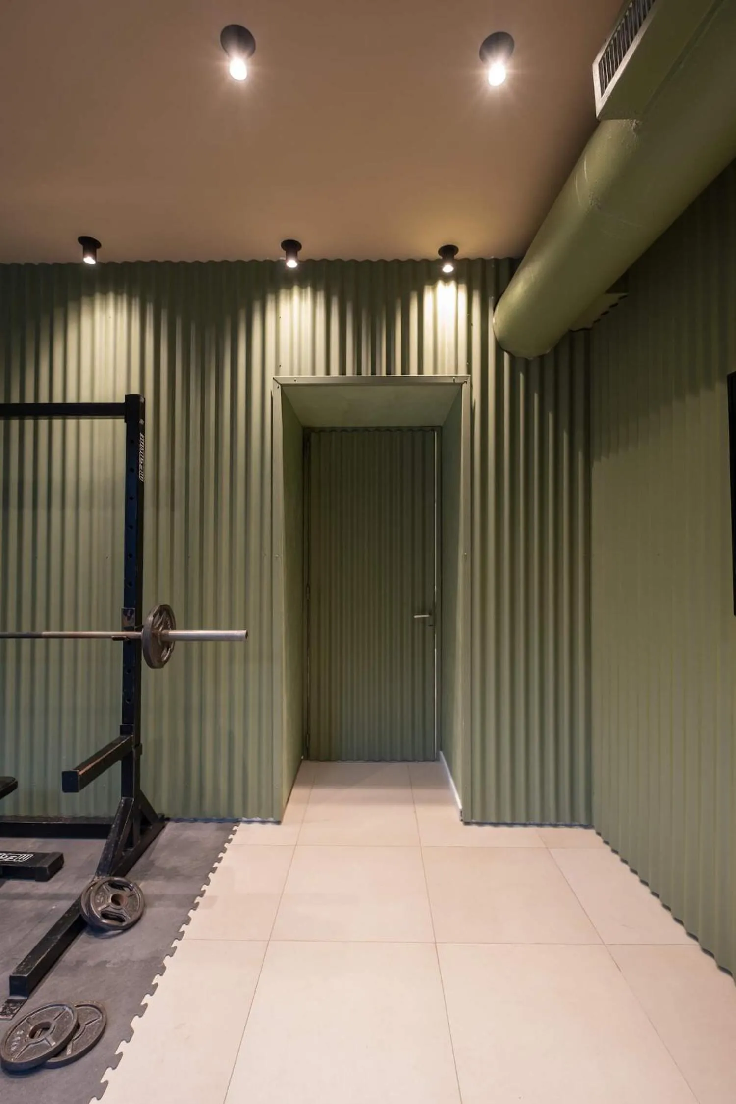 Fitness centre/facilities in Suite House Carilo