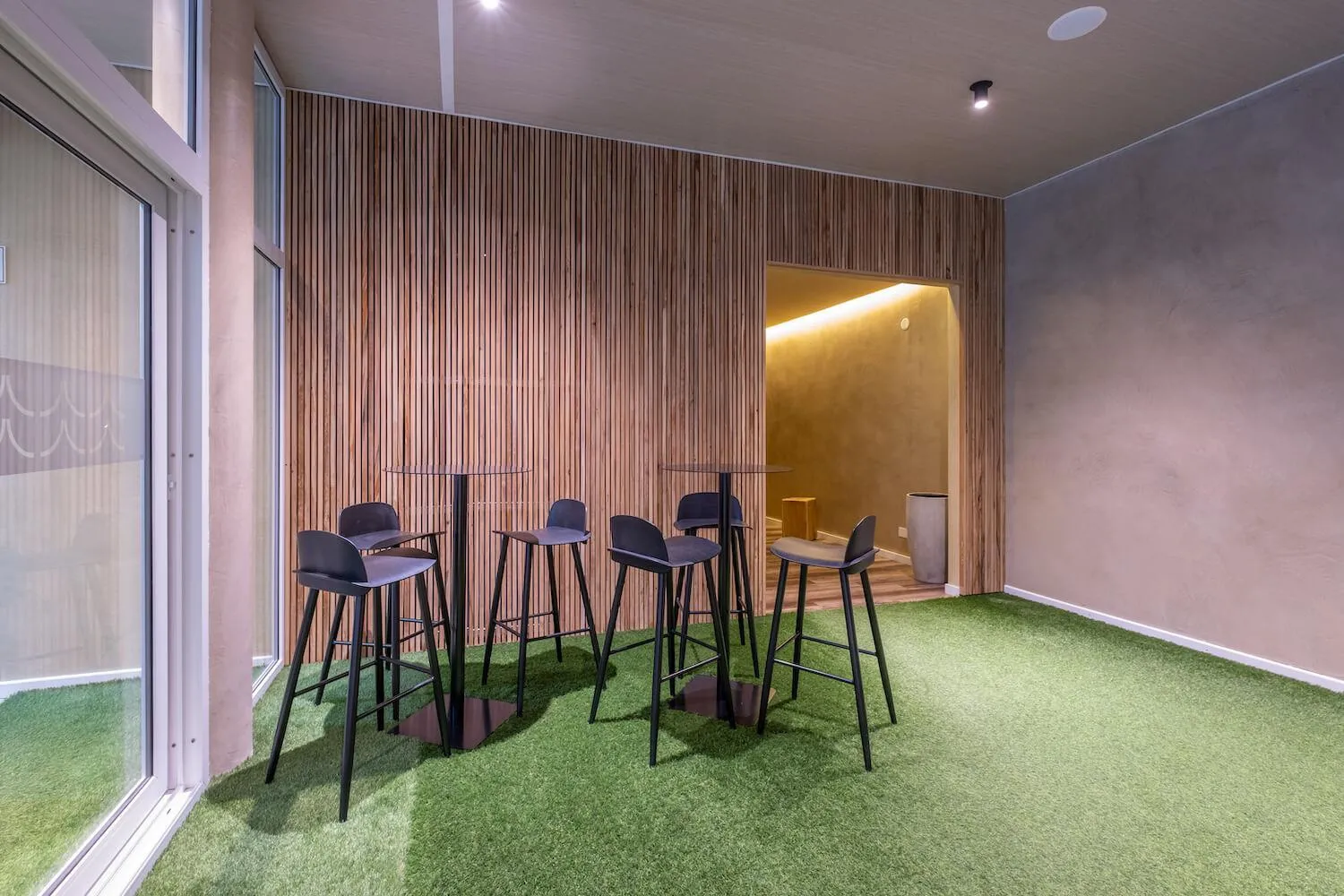 Seating area in Suite House Carilo