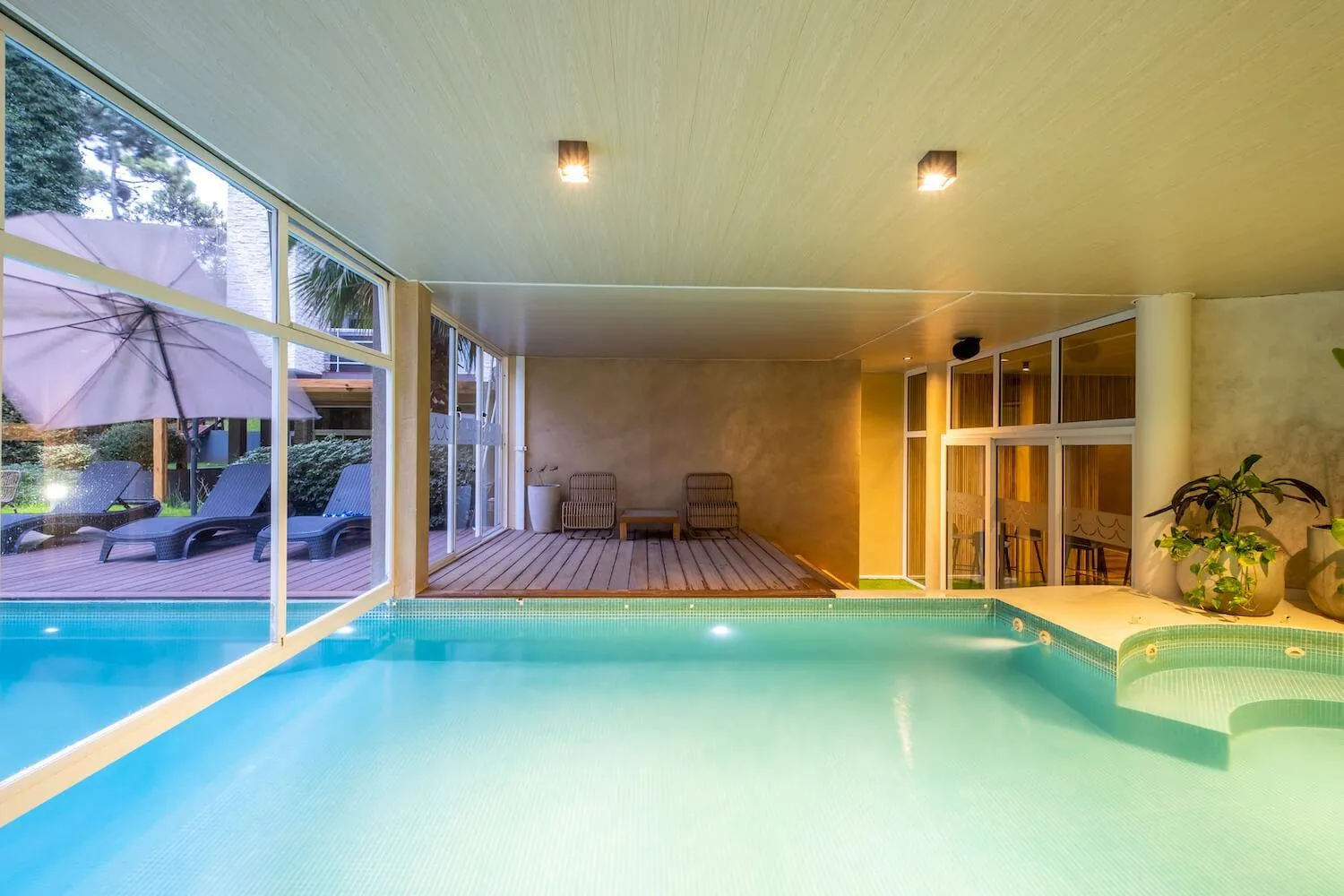 Swimming pool in Suite House Carilo