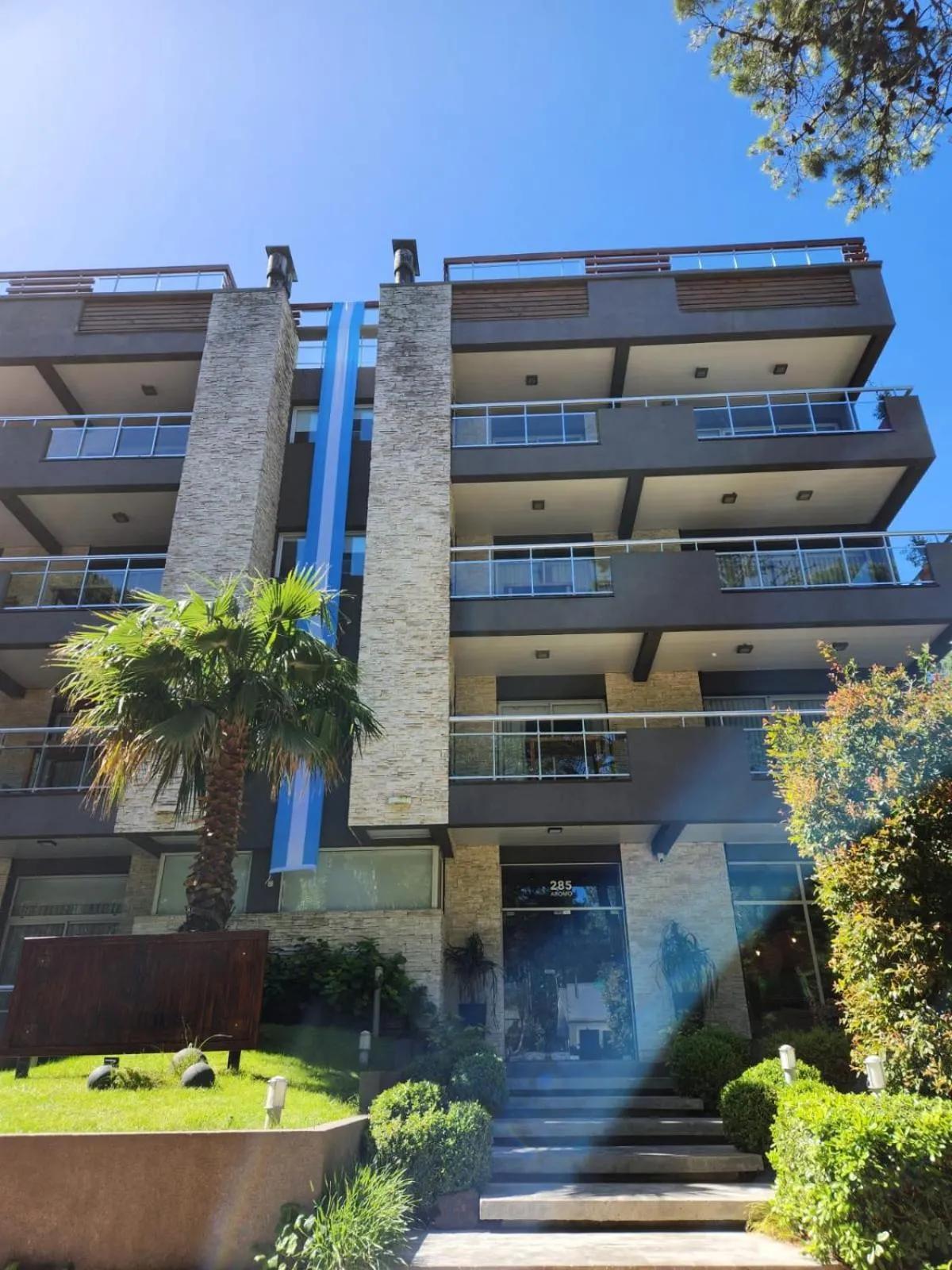 Property building in Suite House Carilo