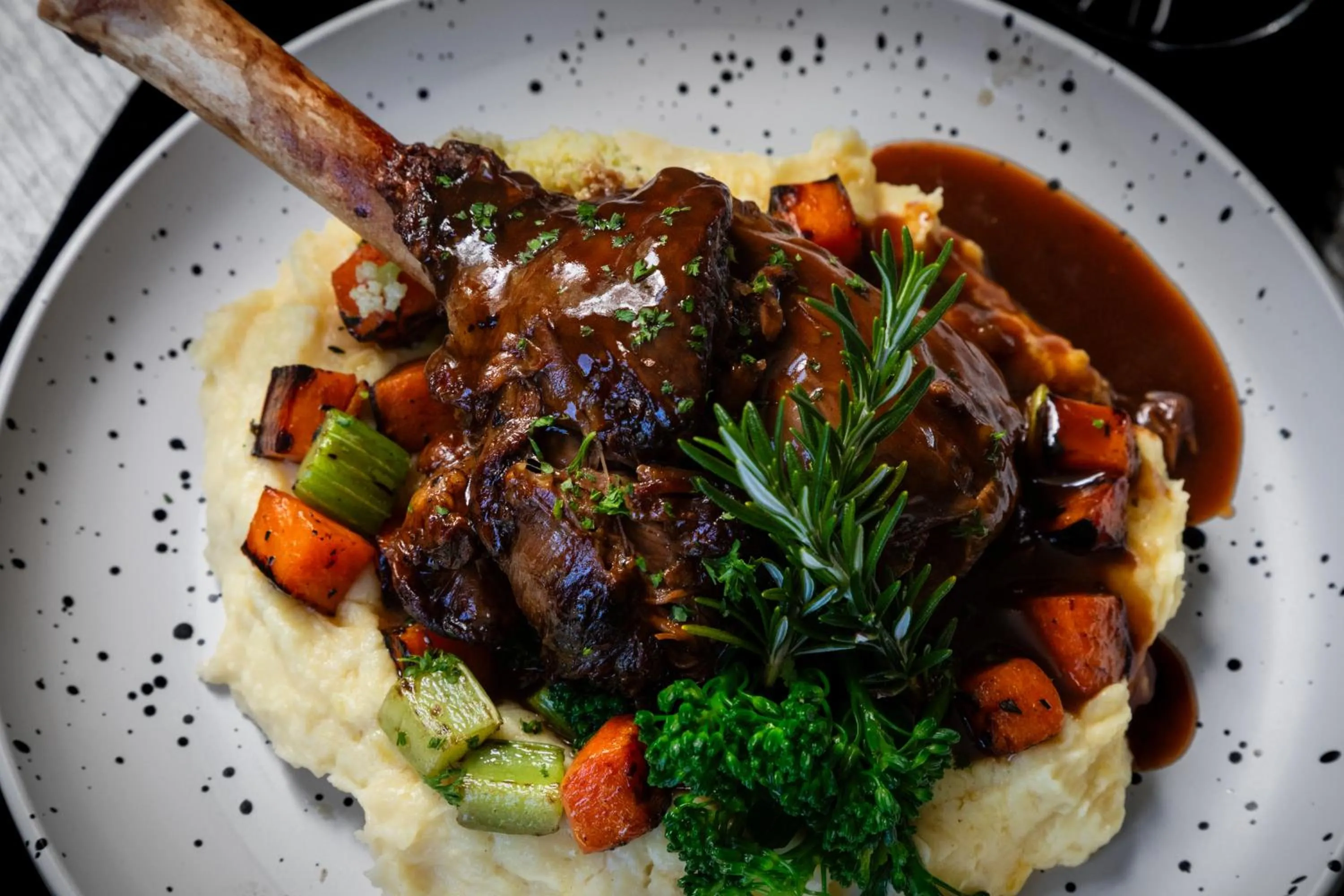 Restaurant/places to eat in Mandala Ace Albany Hotel