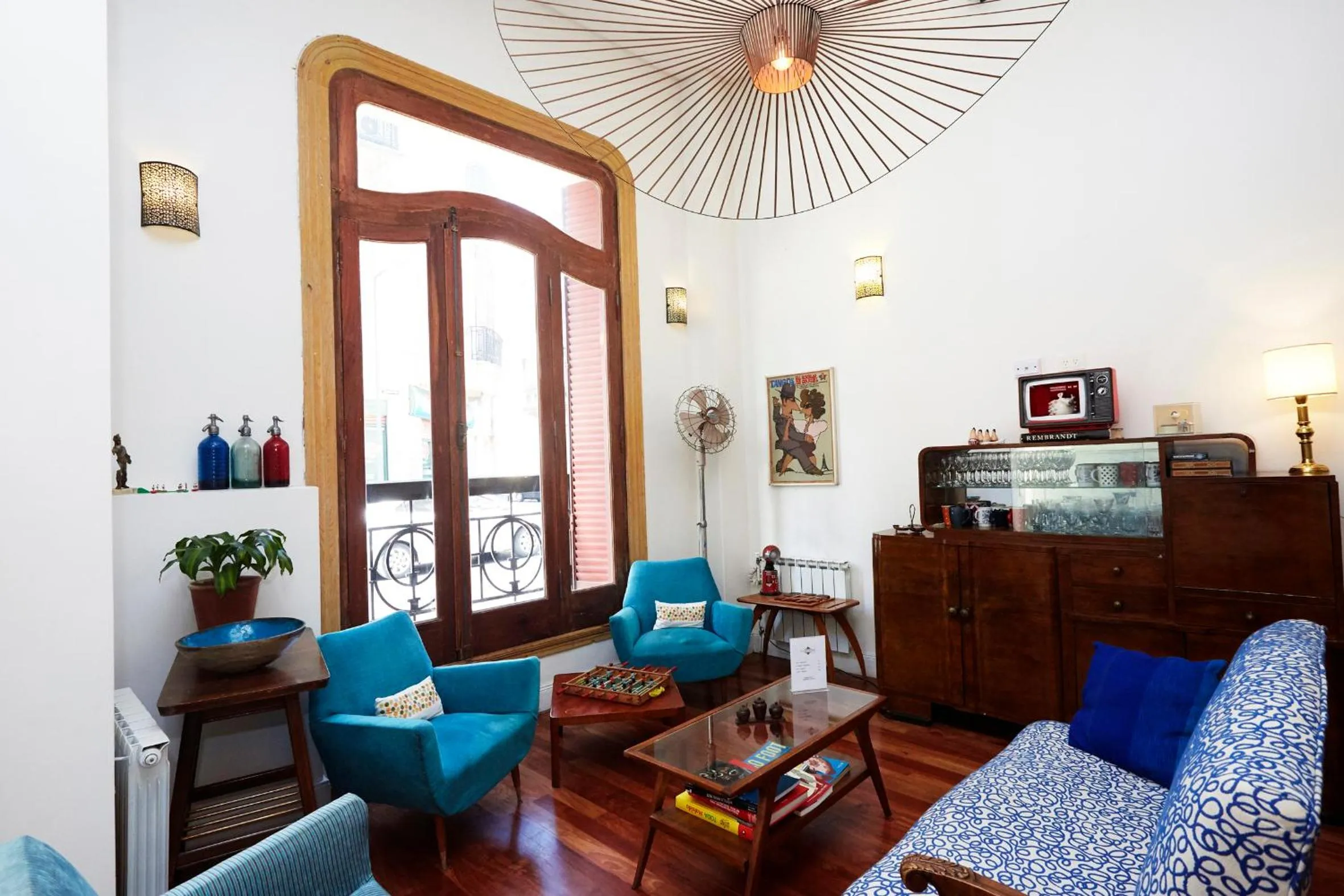 Lounge or bar in L'Adresse Hôtel Boutique