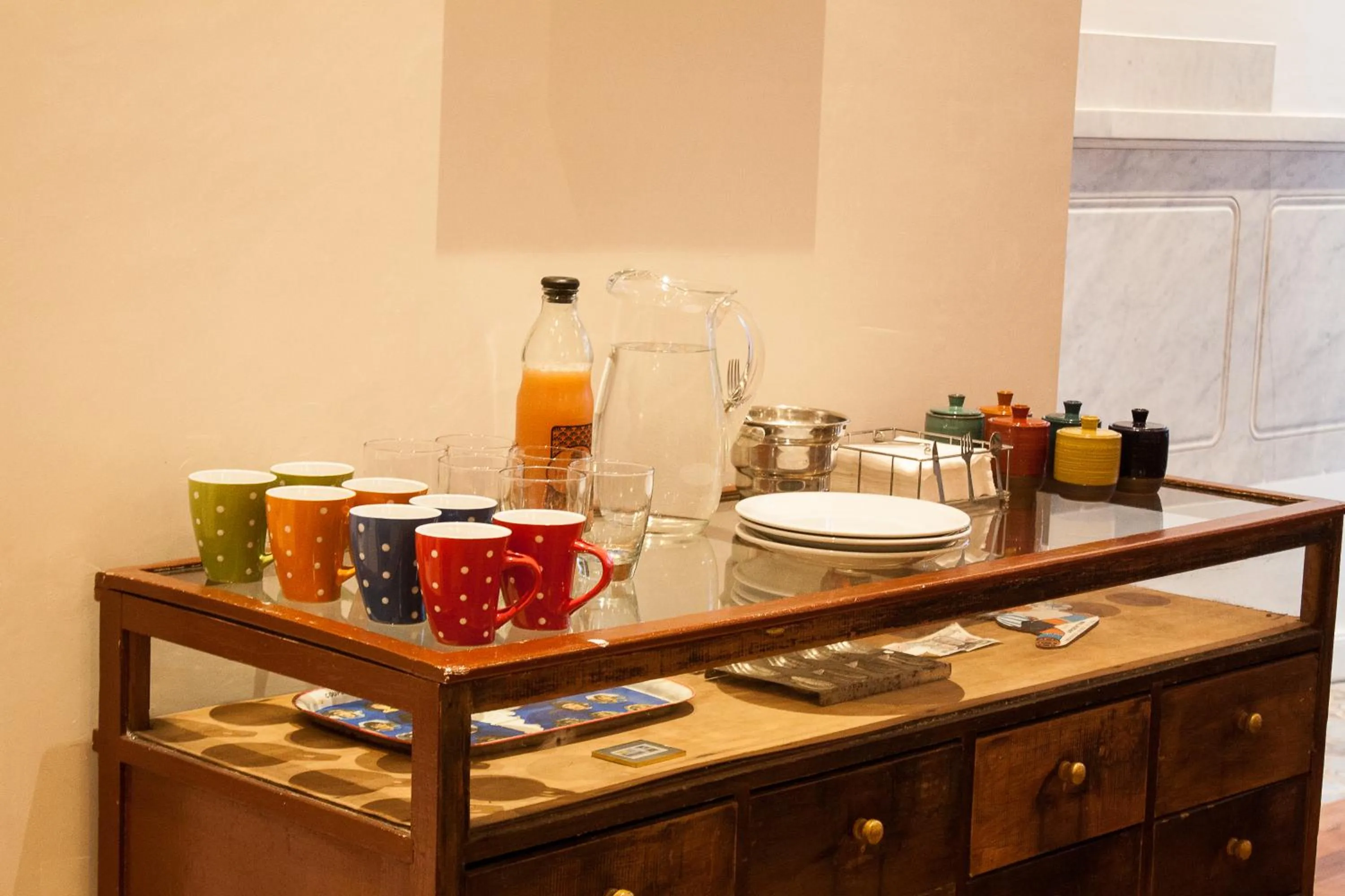 Lounge or bar in L'Adresse Hôtel Boutique