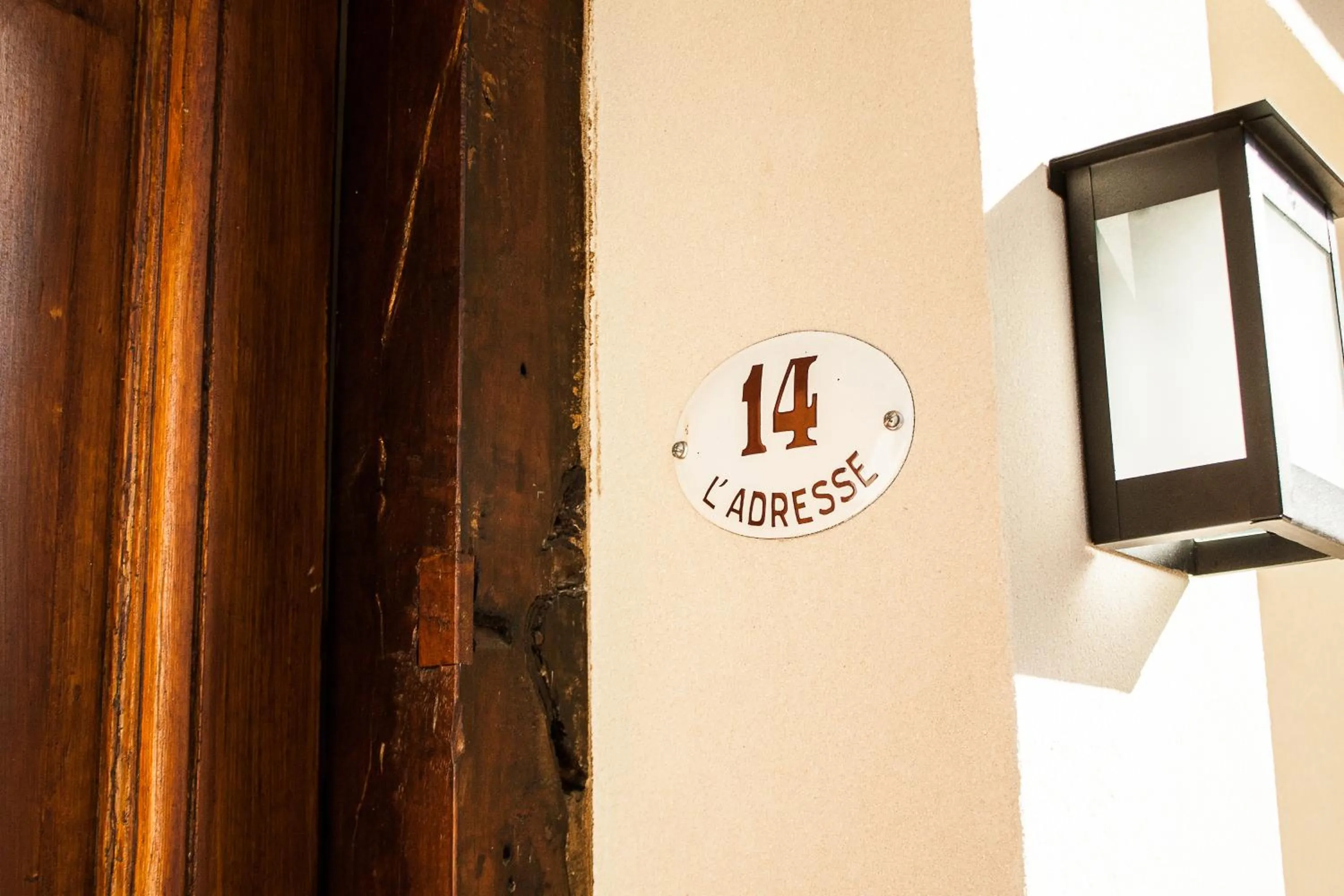 Decorative detail in L'Adresse Hôtel Boutique