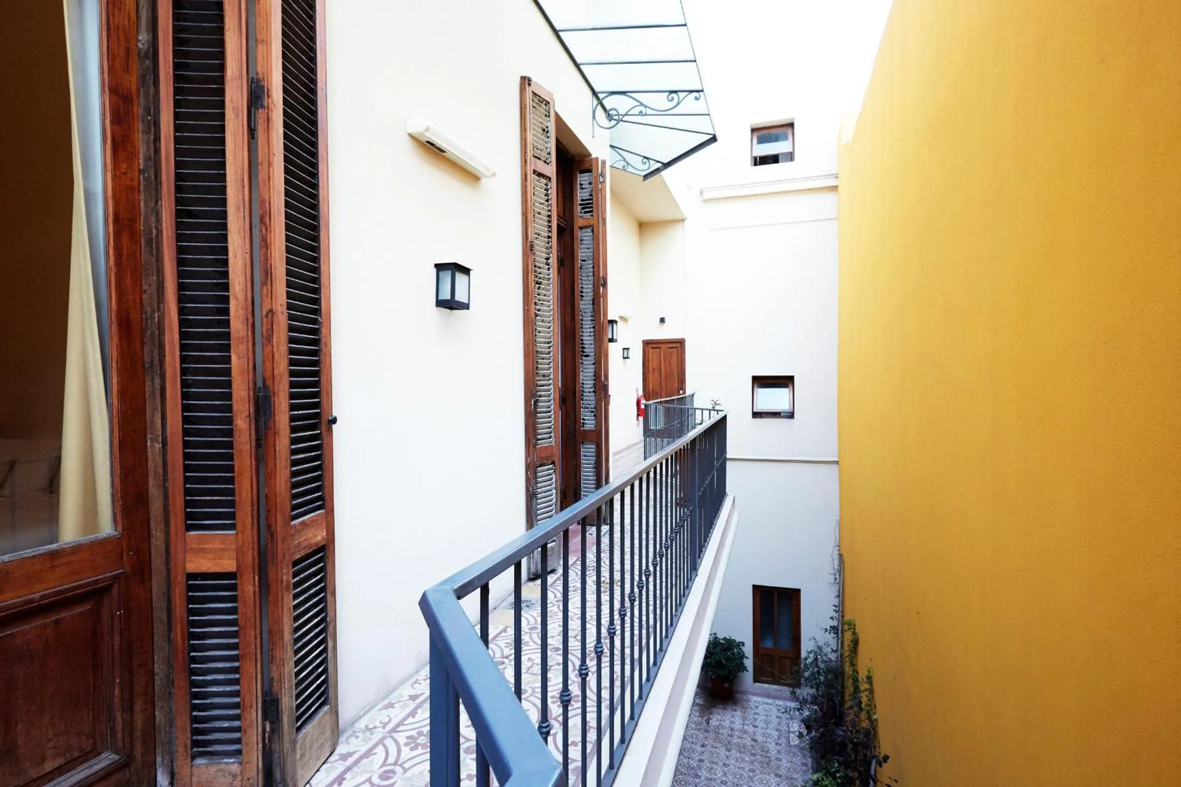 Decorative detail in L'Adresse Hôtel Boutique