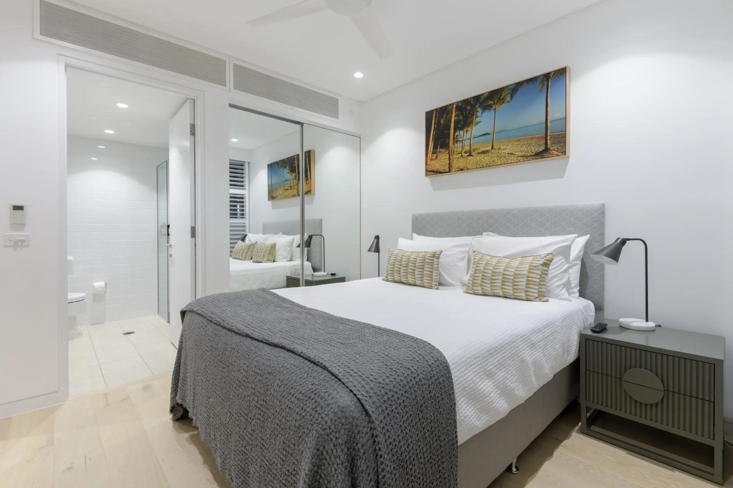 Bed in Coconut Grove