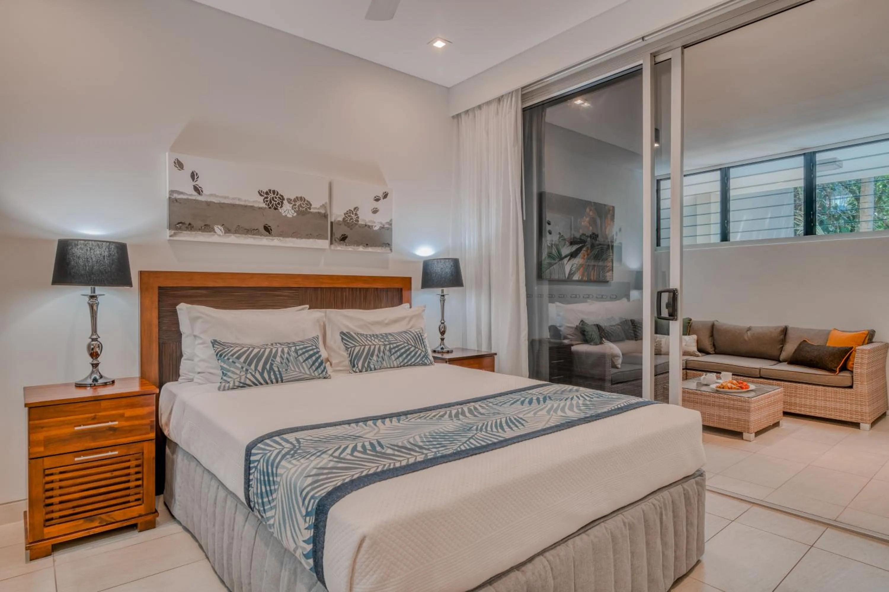 Bedroom, Bed in Coconut Grove