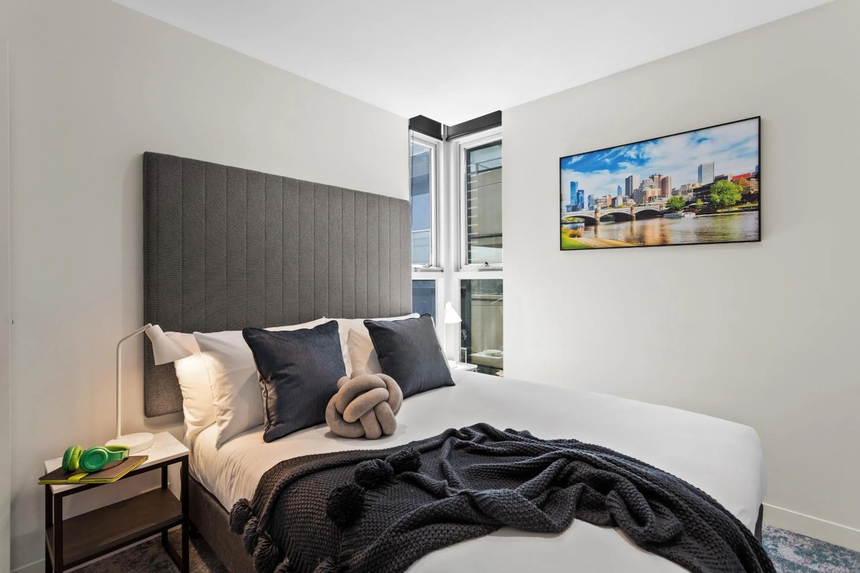 heating, Bed in Punthill South Yarra Grand