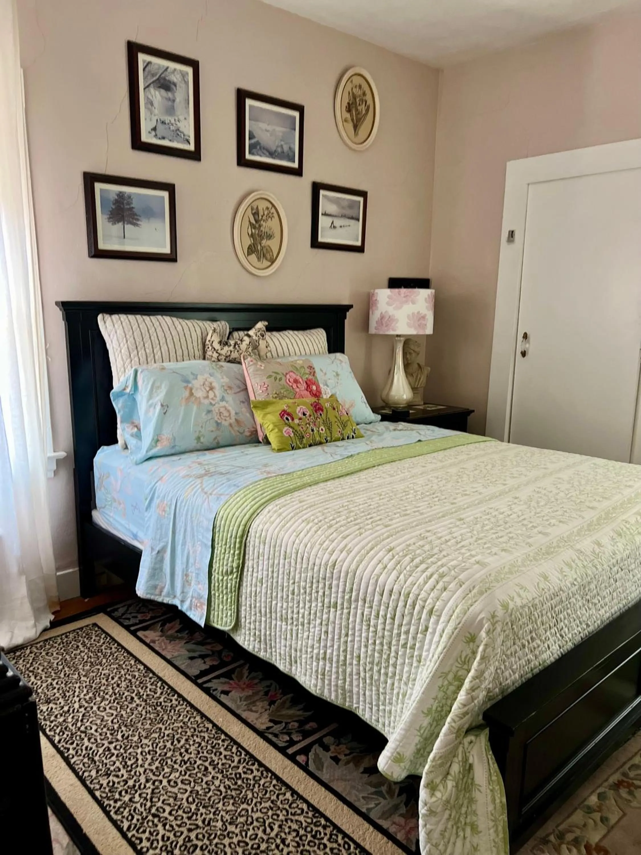 Bedroom, Bed in Dresden B & B
