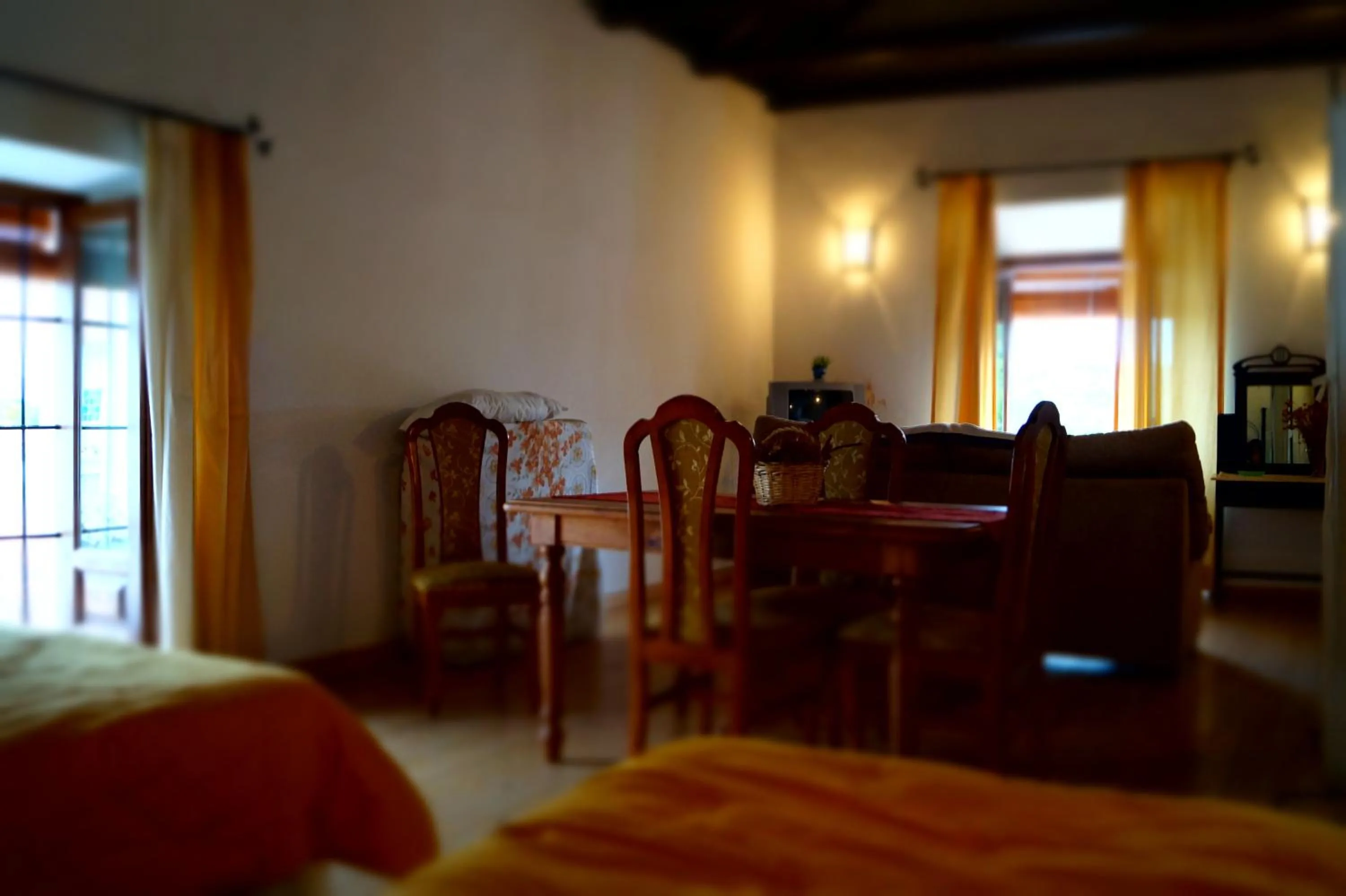 Living room, Bed in Casa de la Placeta del Rincón
