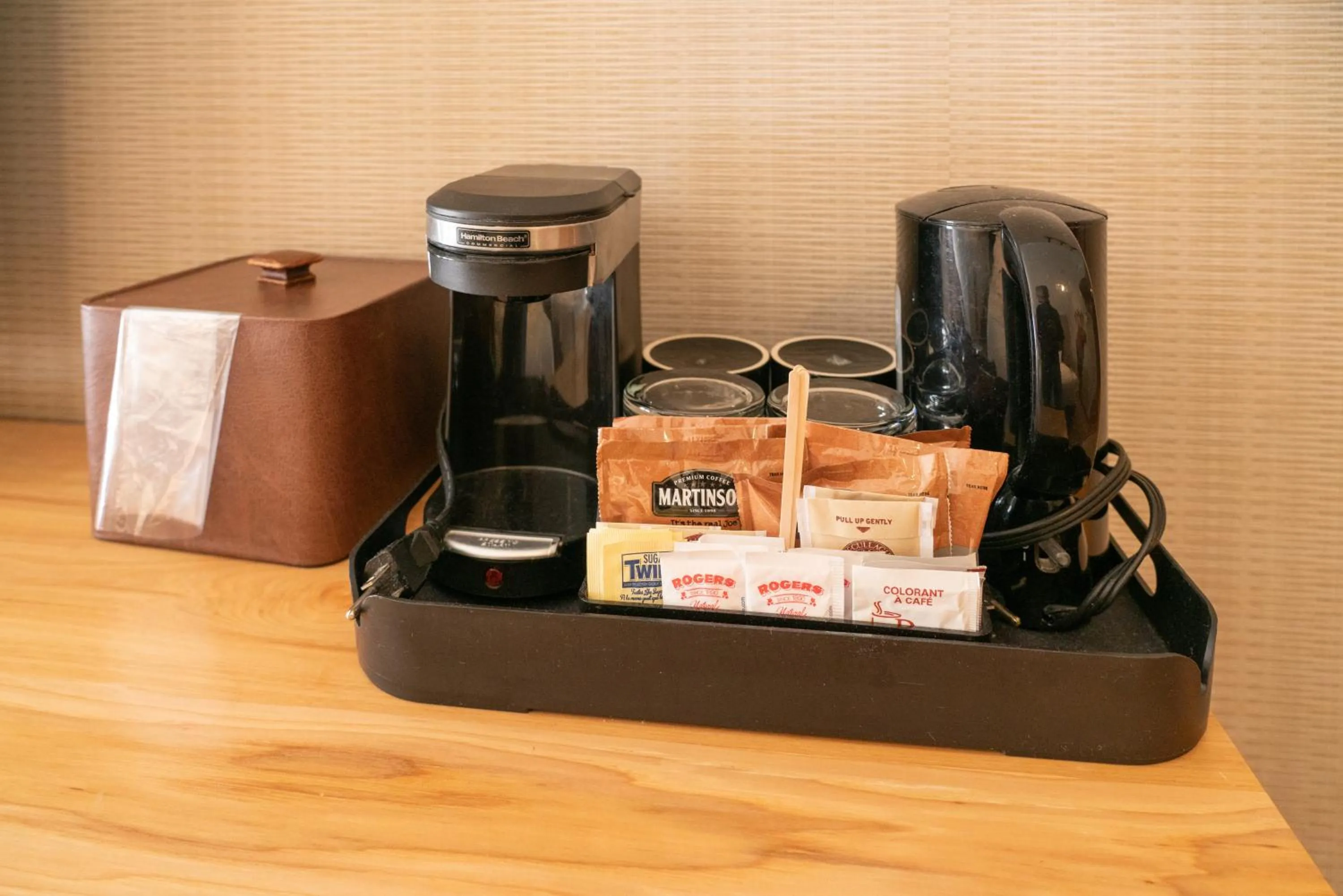 Coffee/tea facilities in Moose Hotel and Suites