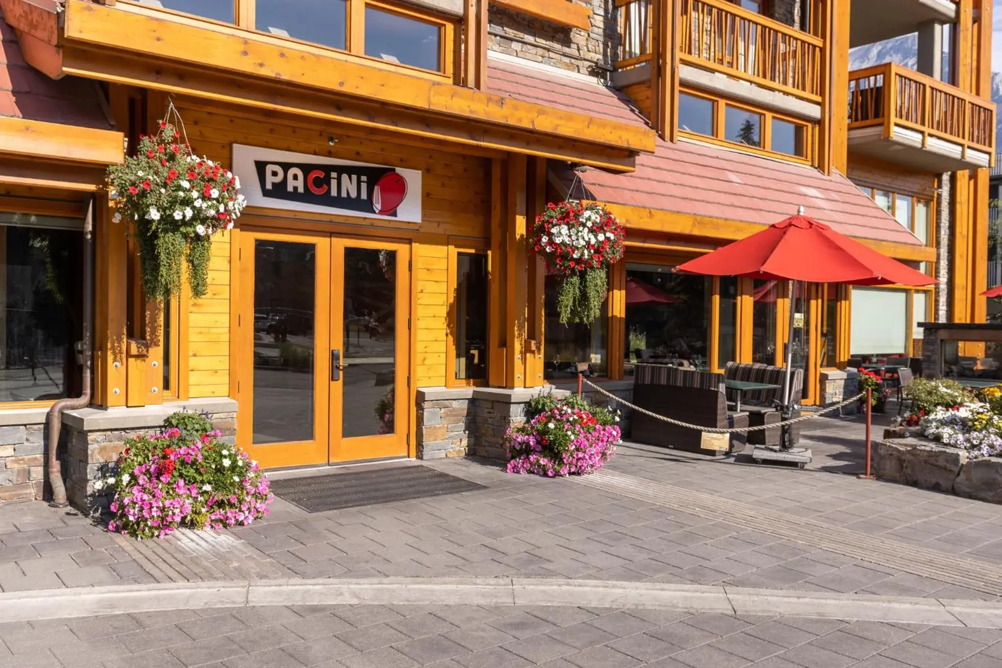 Restaurant/places to eat in Moose Hotel and Suites Restaurant/places to eat in Moose Hotel and Suites