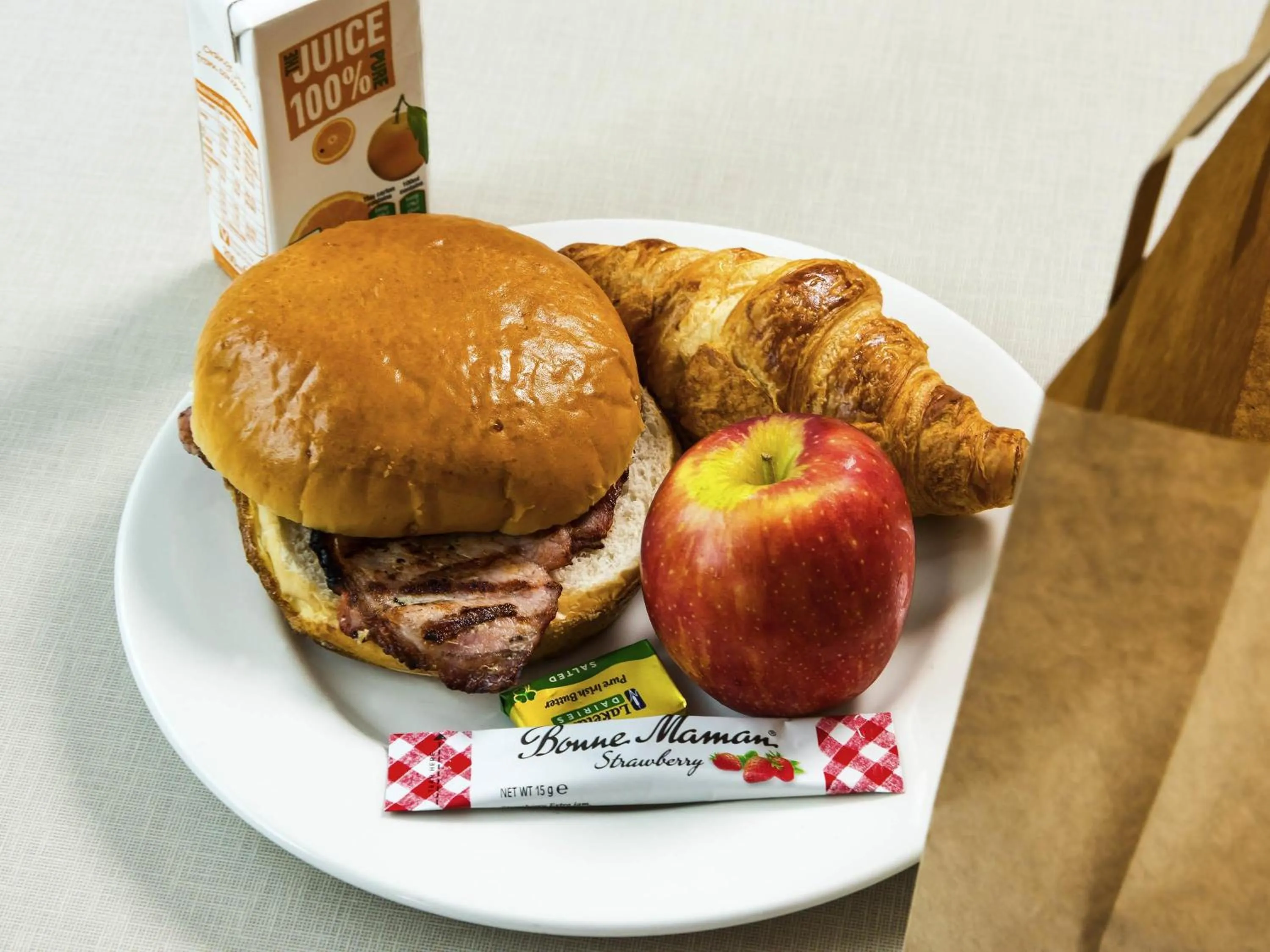 Breakfast in ibis Styles Birmingham NEC & Airport