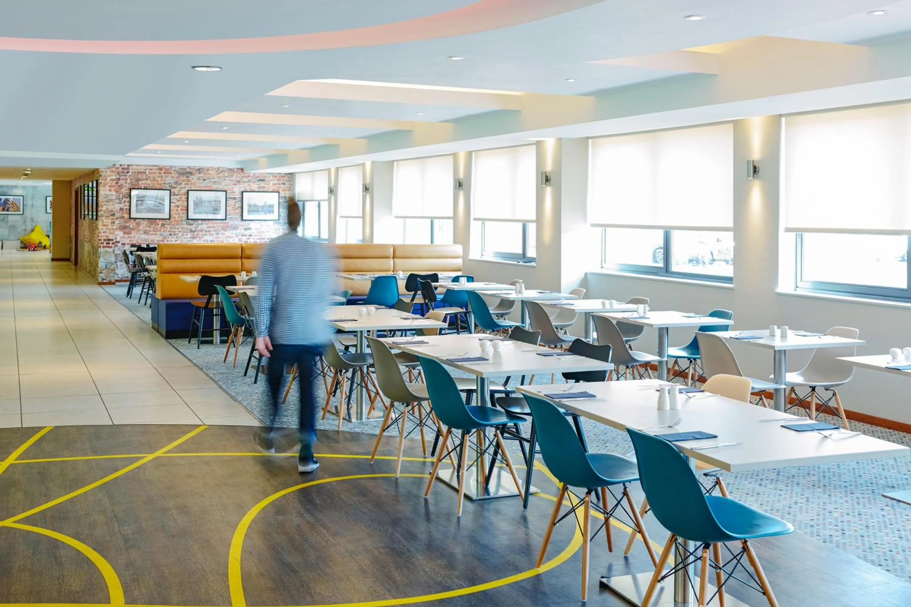 Lounge or bar in ibis Styles Birmingham NEC & Airport