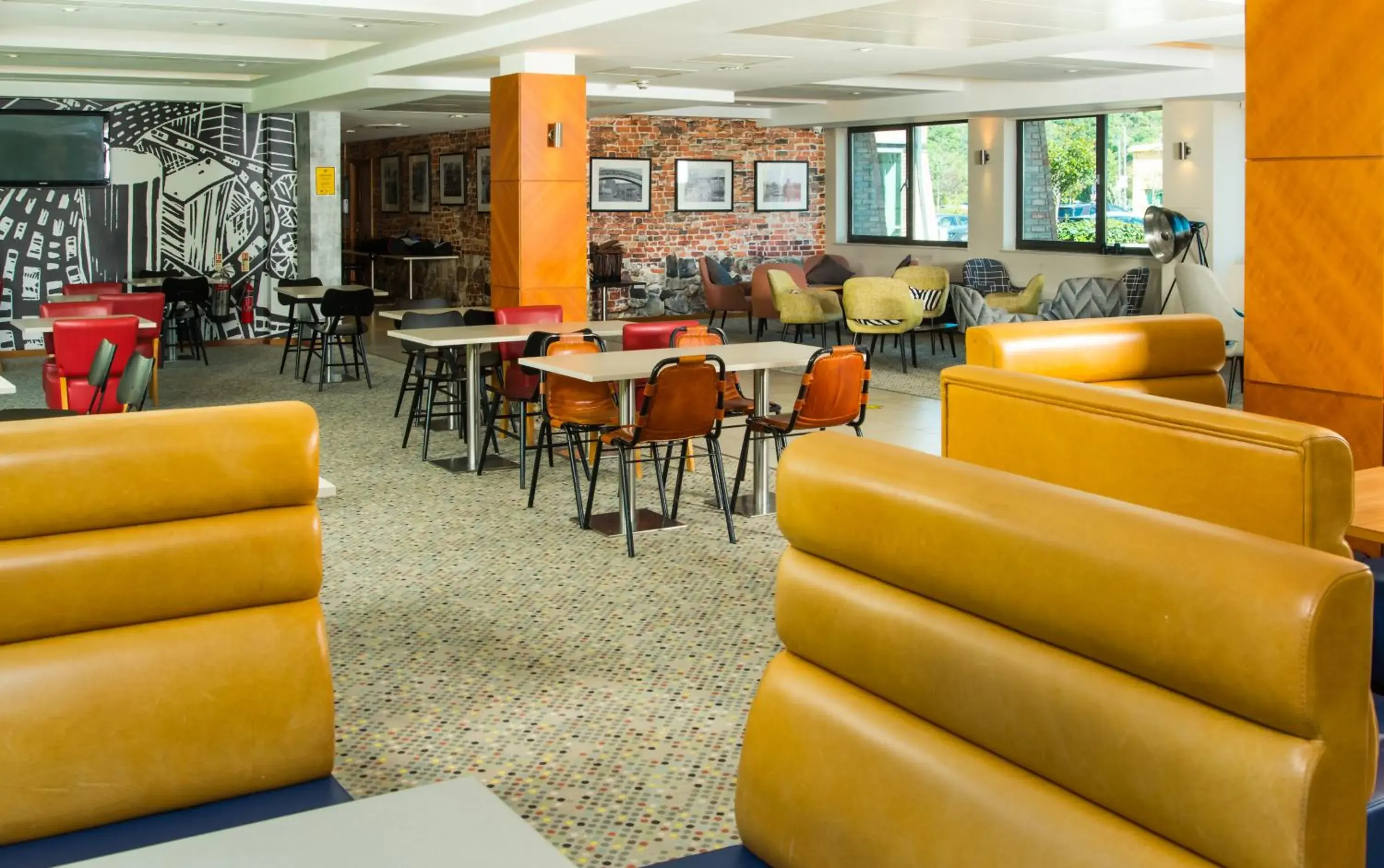 Lobby or reception, Restaurant/Places to Eat in ibis Styles Birmingham NEC & Airport