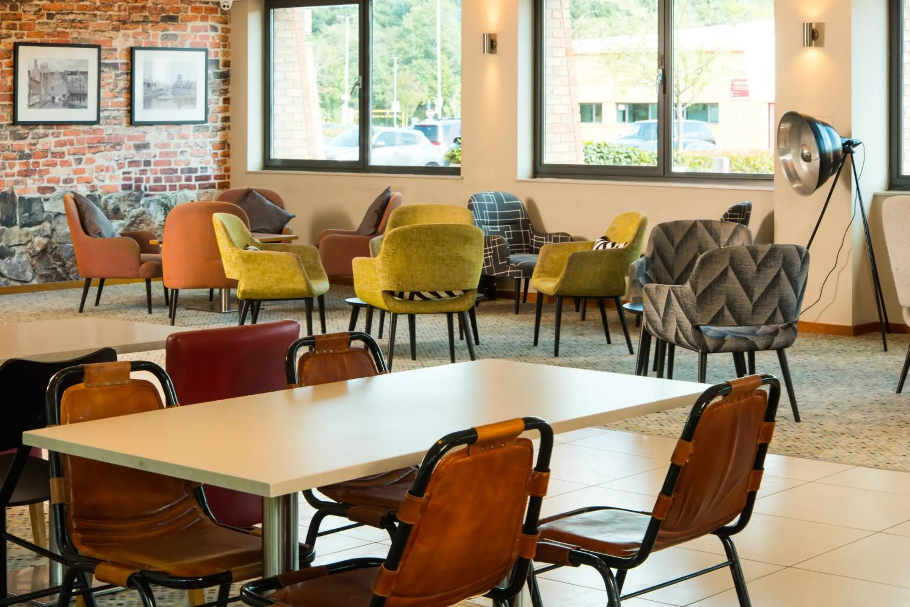 Communal lounge/ TV room, Restaurant/Places to Eat in ibis Styles Birmingham NEC & Airport