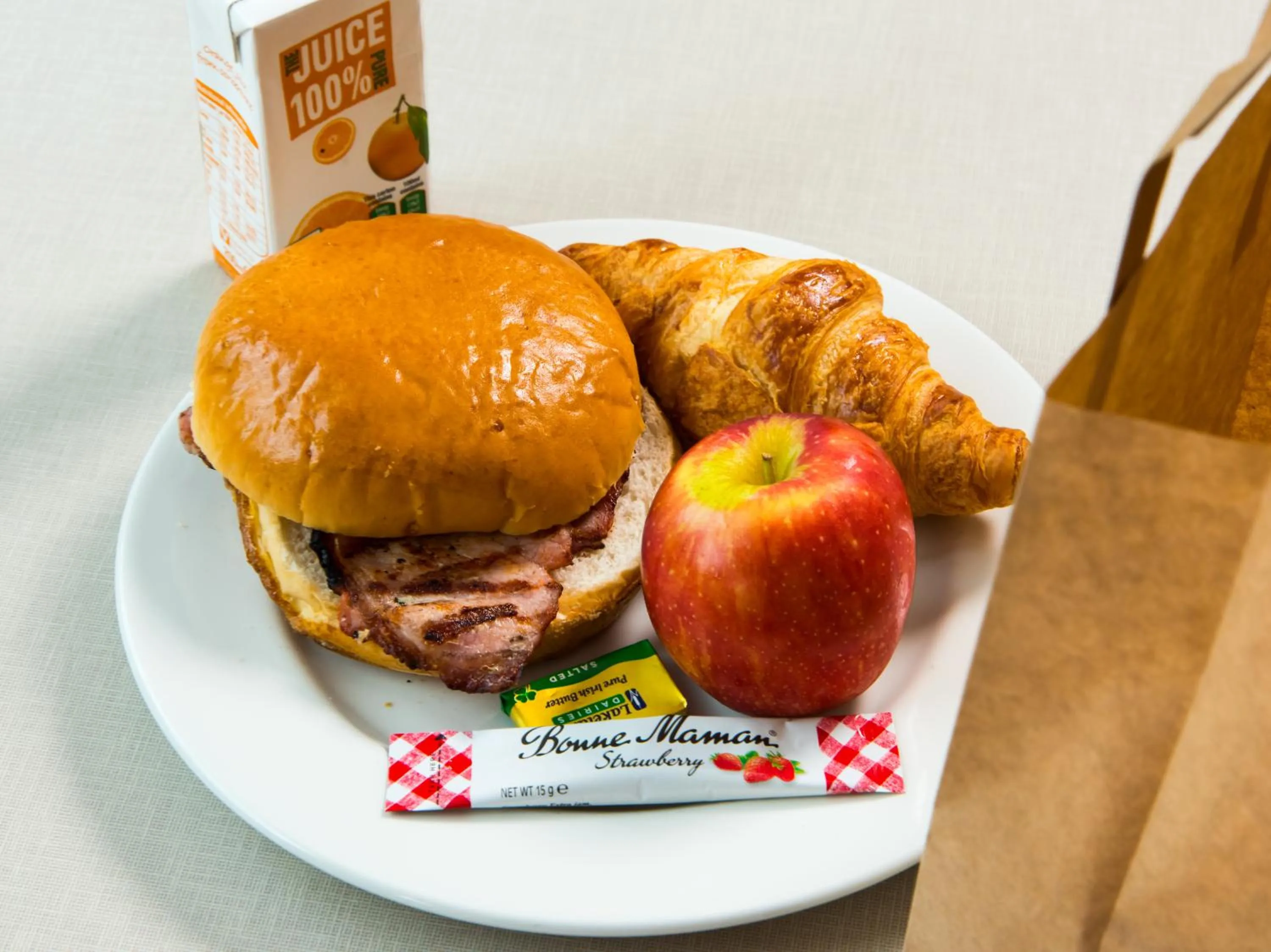 Breakfast in ibis Styles Birmingham NEC & Airport