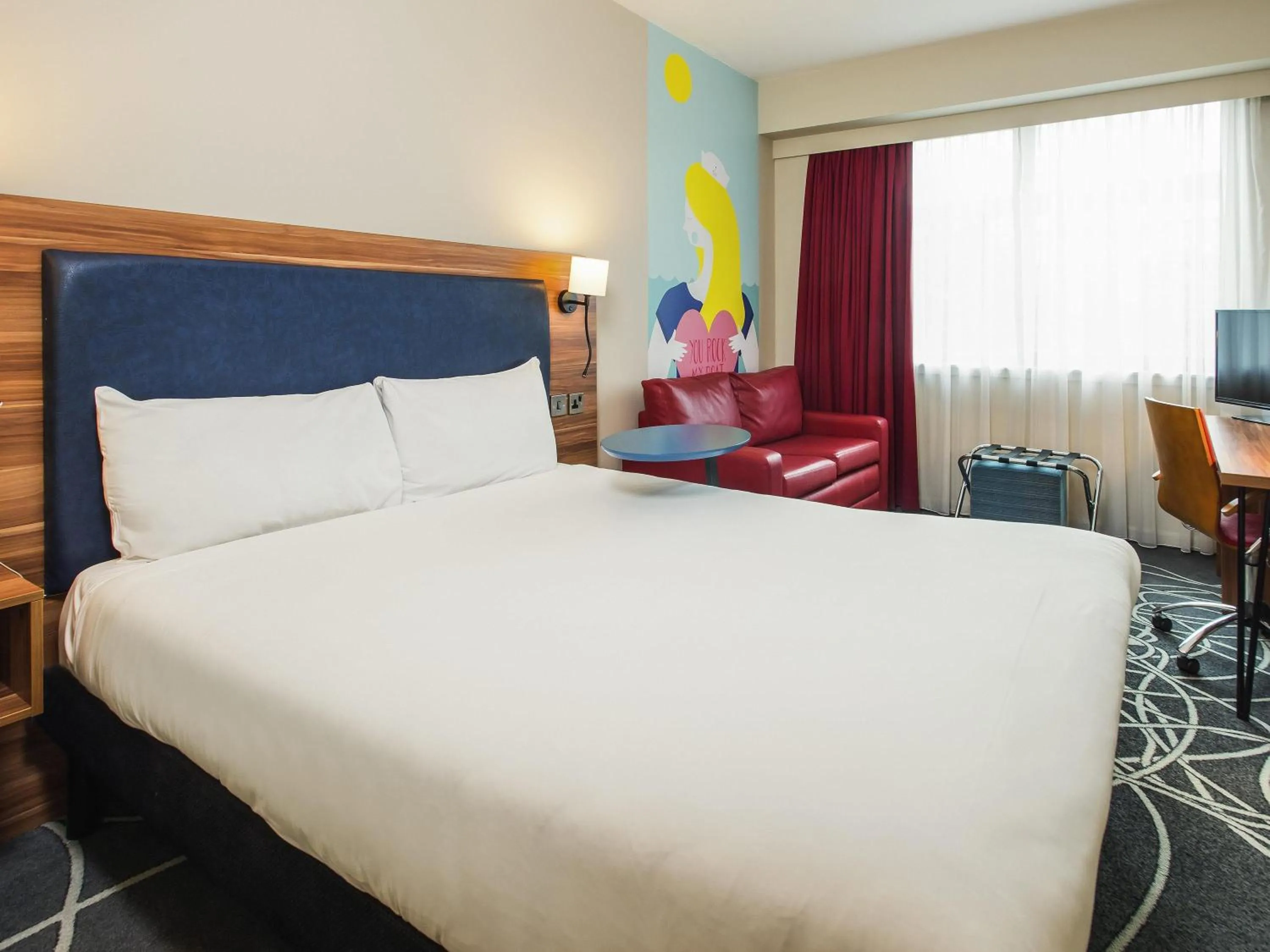 Bedroom, Bed in ibis Styles Birmingham NEC & Airport