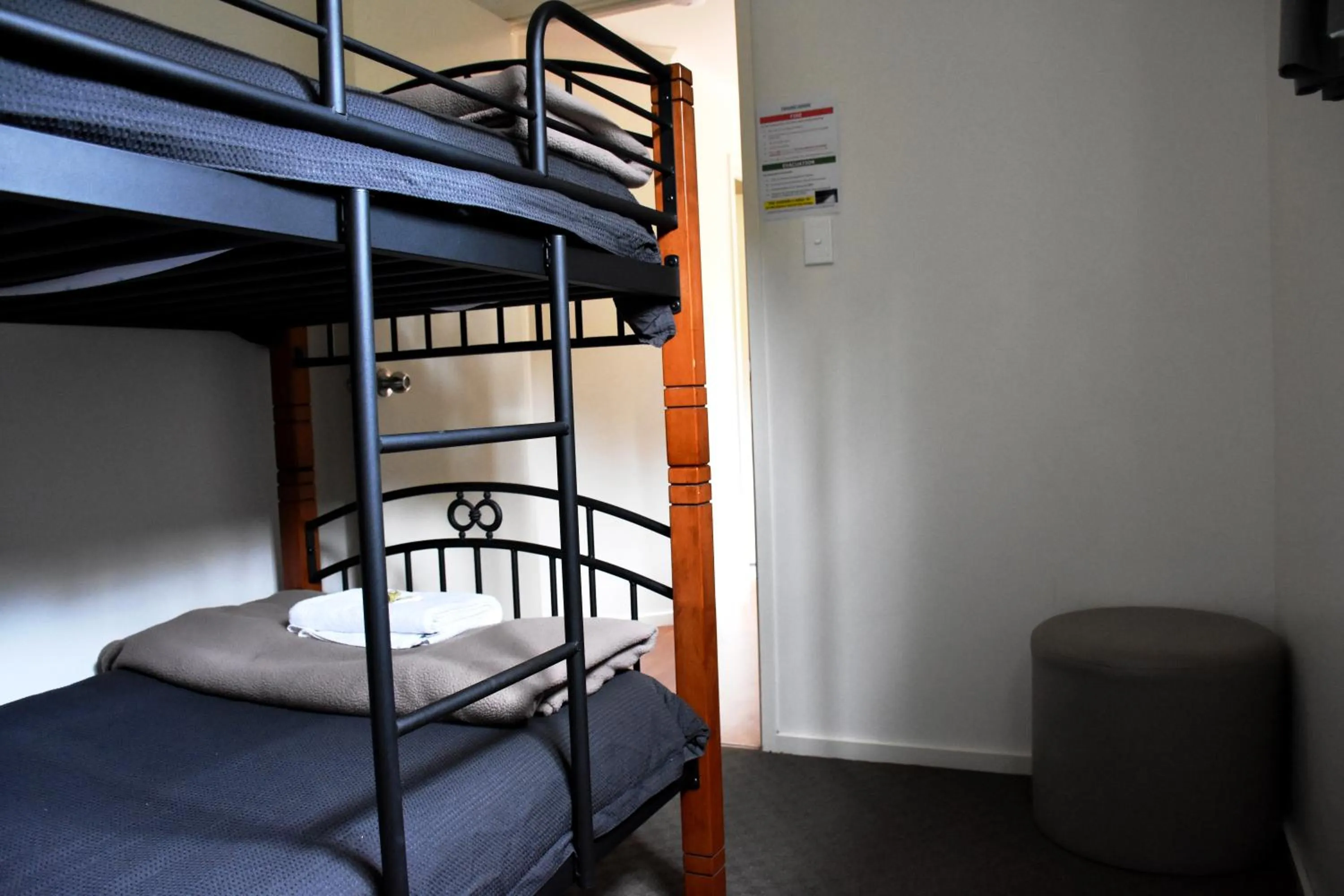 bunk bed, Bed in Tahune AirWalk Cabin and Lodge