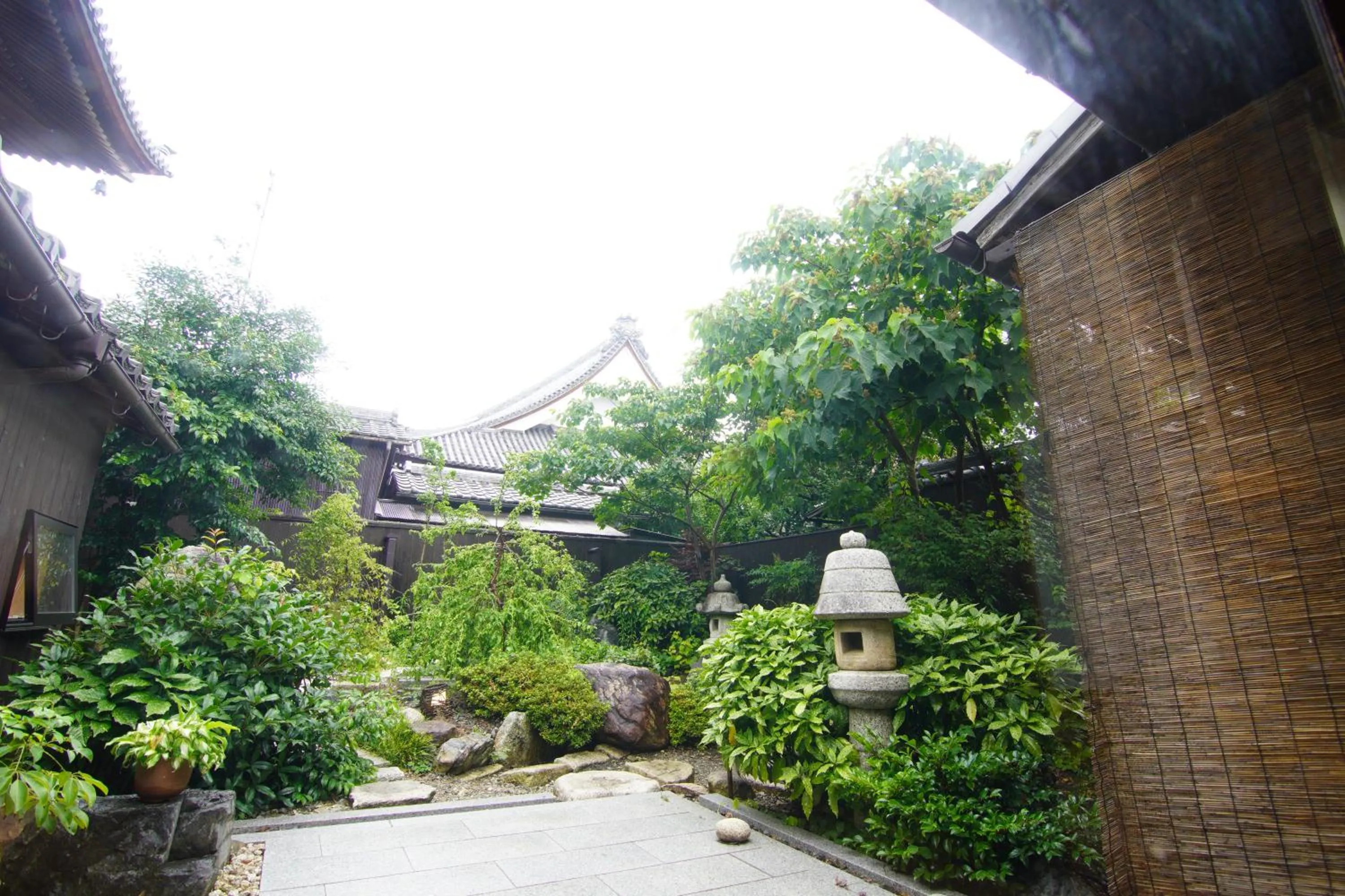 Garden in Honmachi Juku