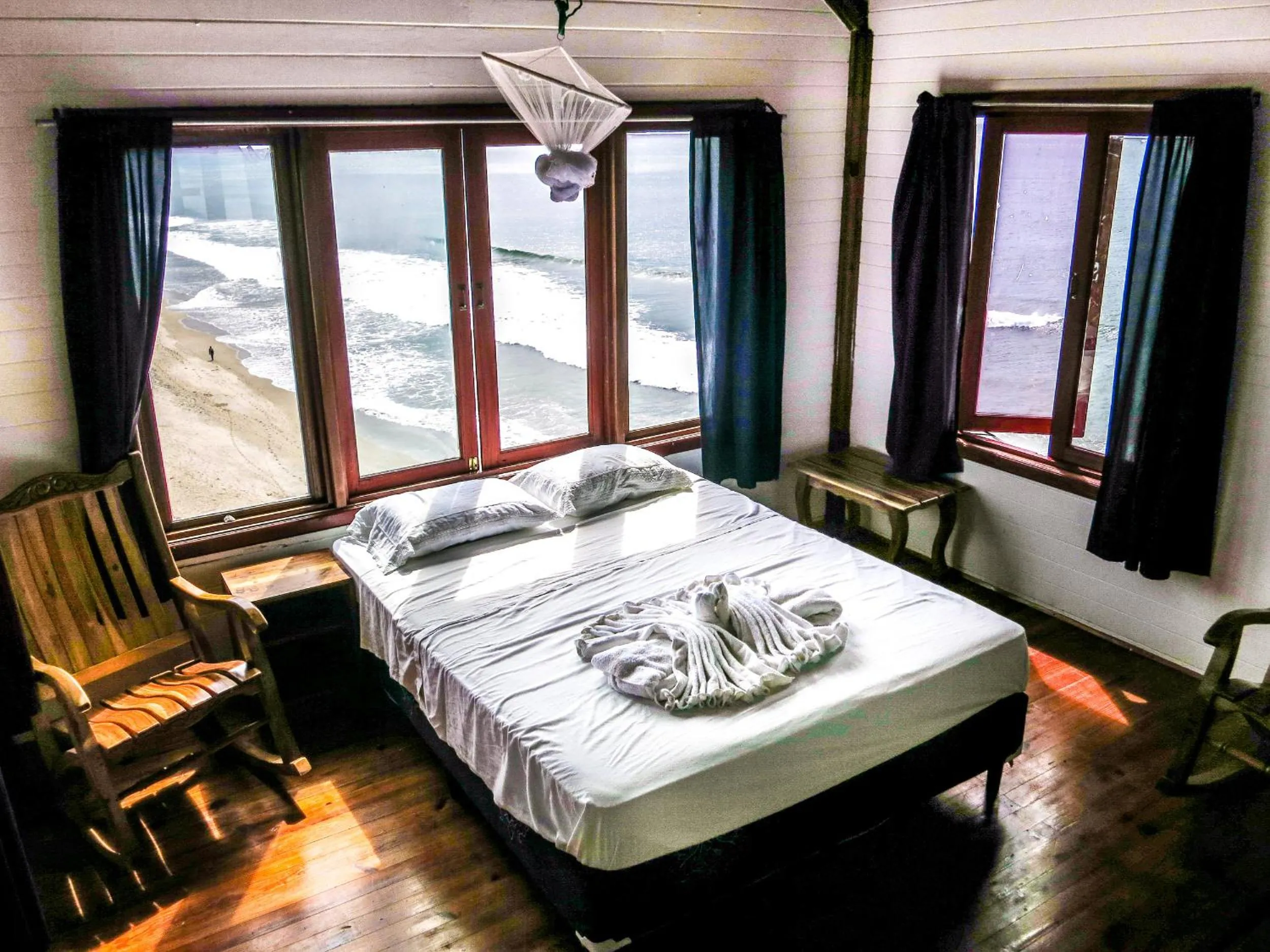 Bedroom, Bed in Magnific Rock - Surf Resort & Yoga Retreat Nicaragua