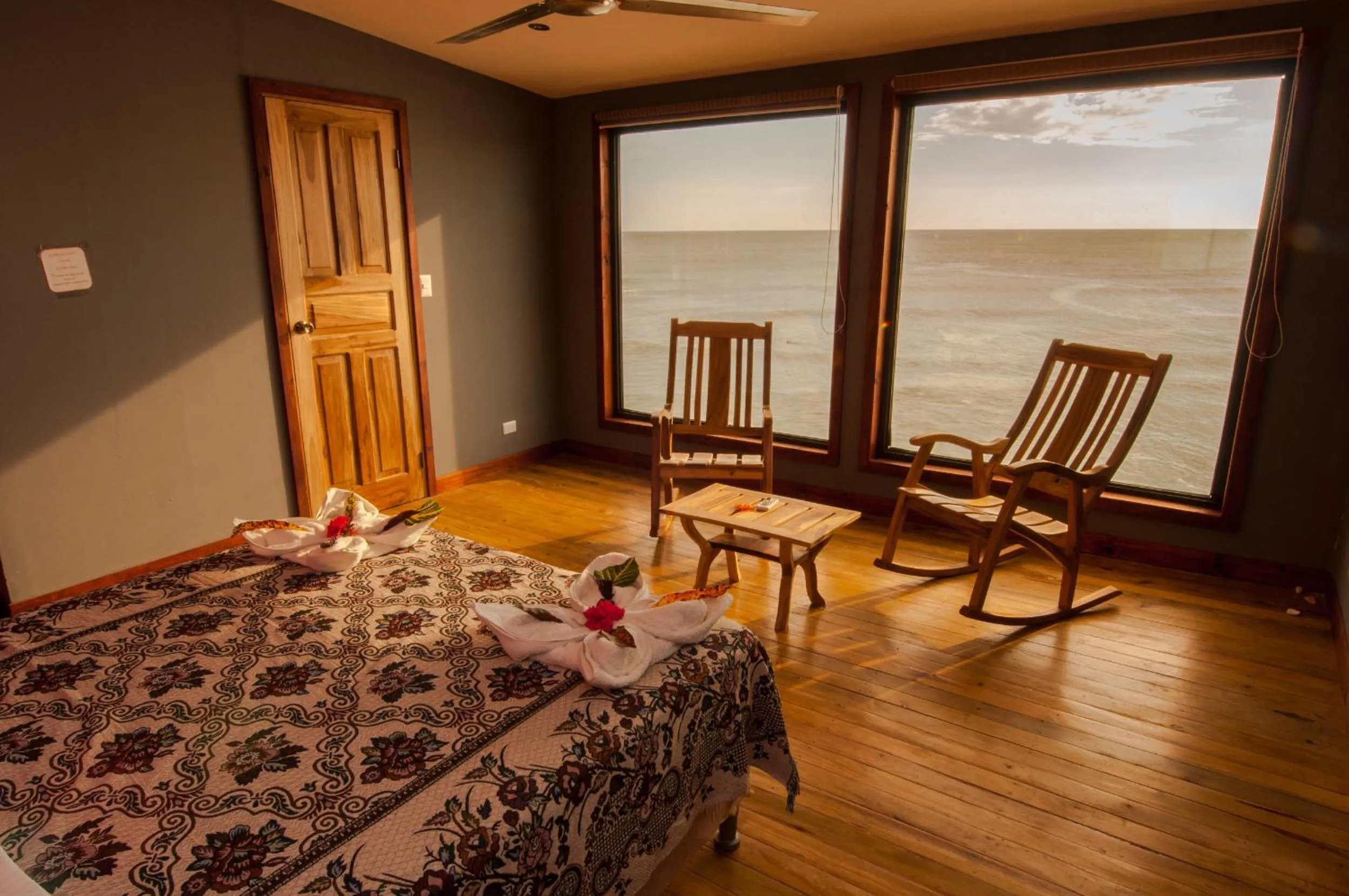 Bedroom, Bed in Magnific Rock - Surf Resort & Yoga Retreat Nicaragua