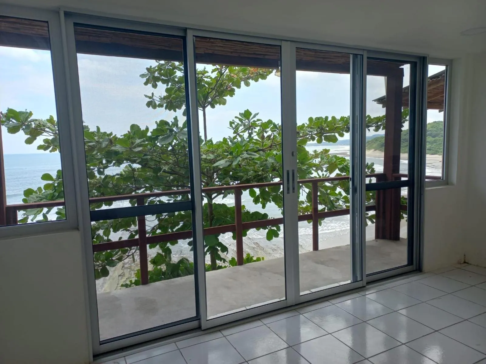 Magnific Rock - Surf Resort & Yoga Retreat Nicaragua