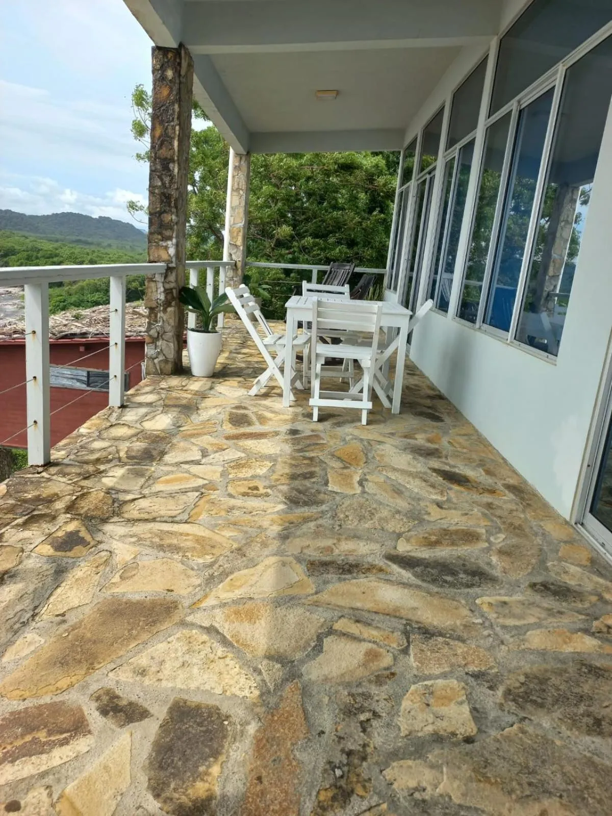 Magnific Rock - Surf Resort & Yoga Retreat Nicaragua