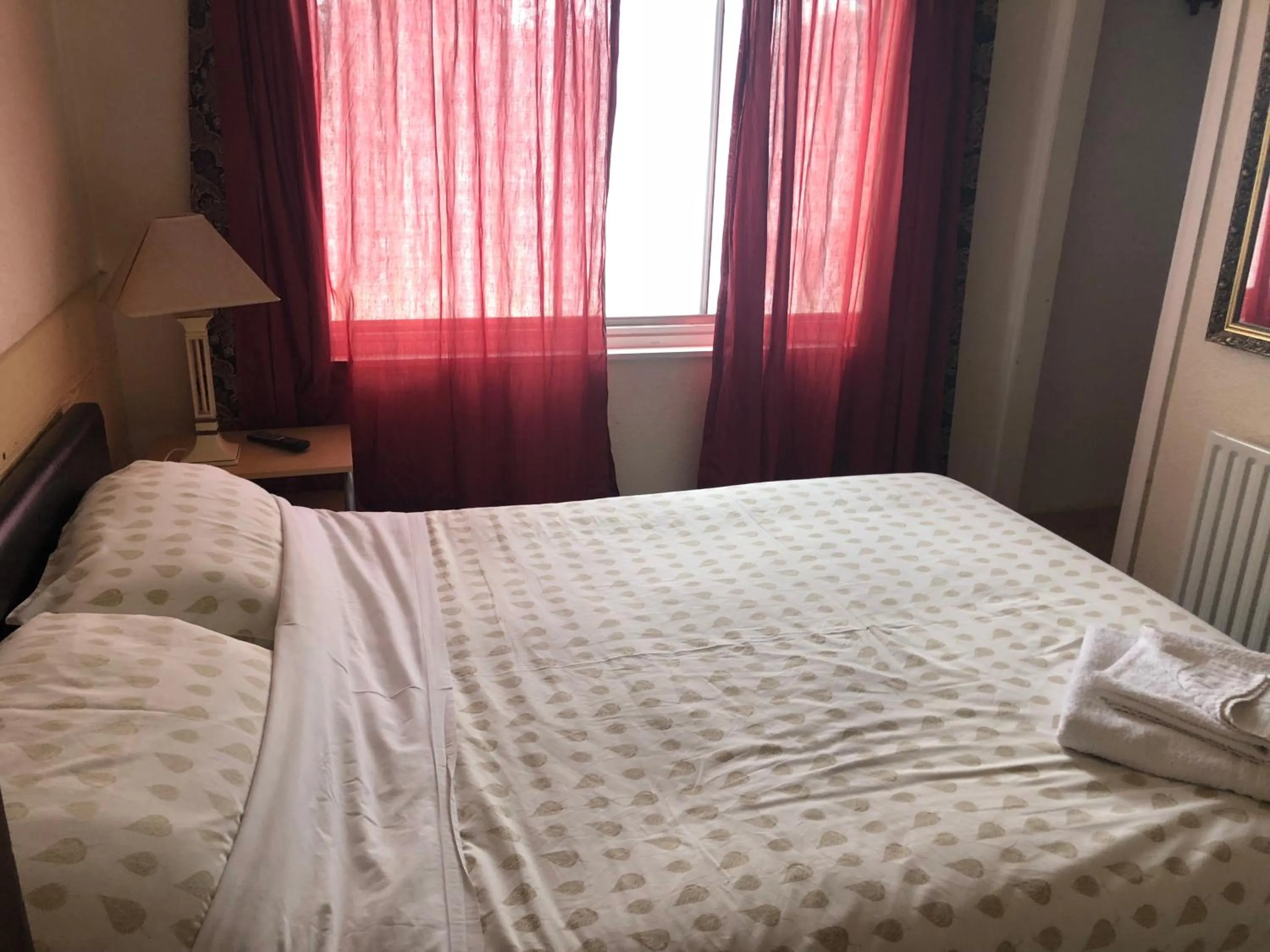 Photo of the whole room, Bed in Charde Guest House