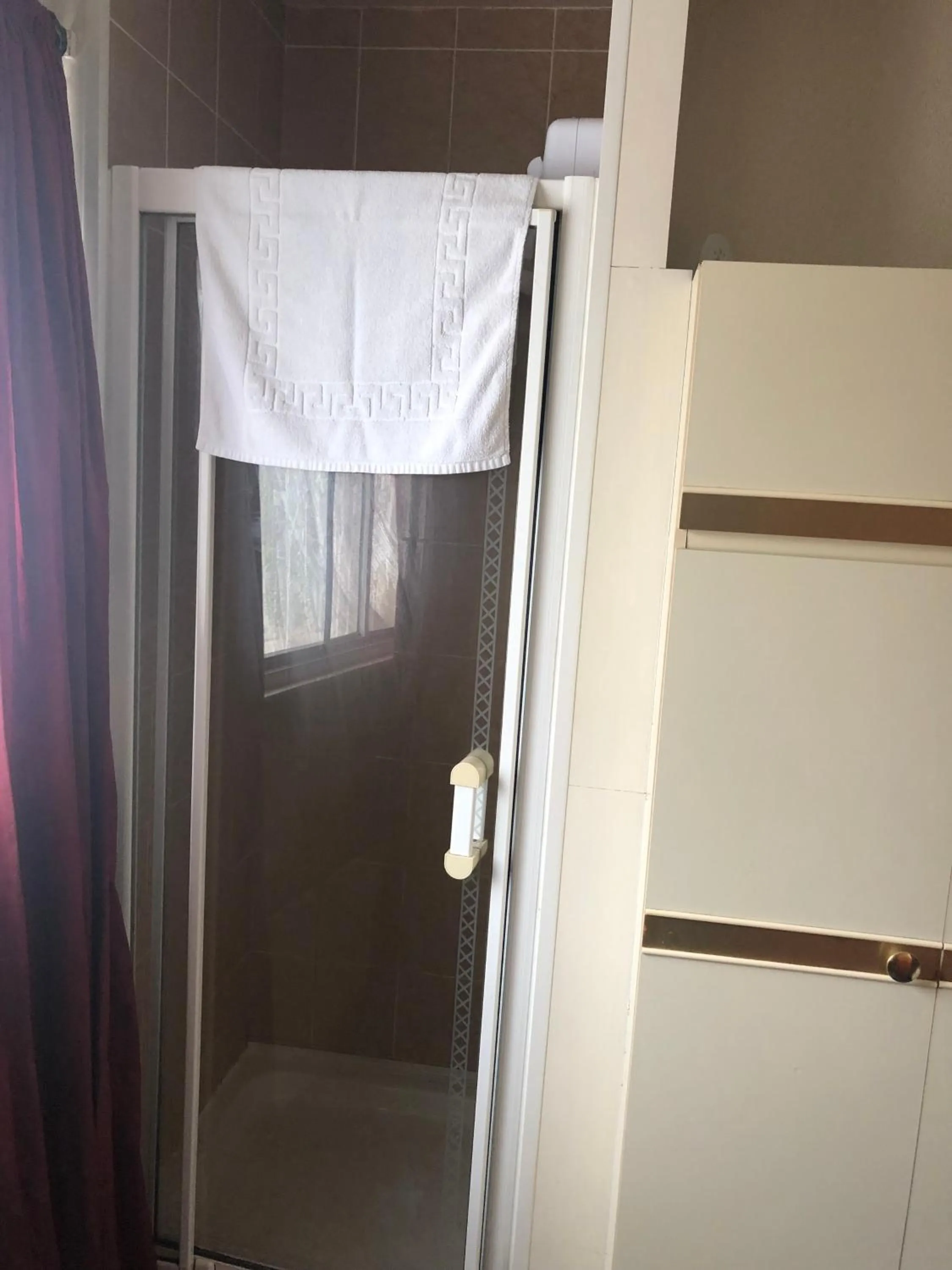 Bathroom in Charde Guest House