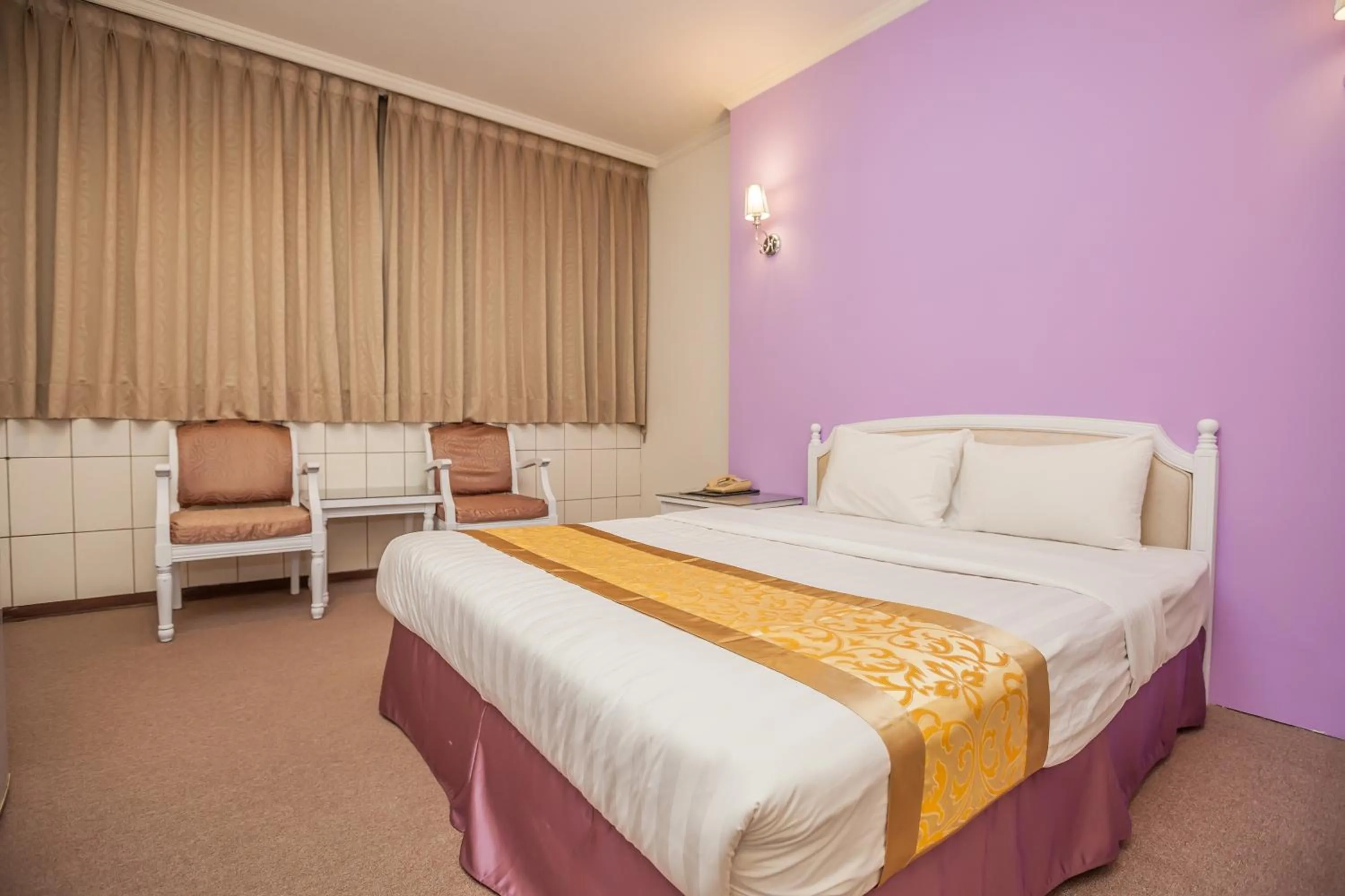 Photo of the whole room, Bed in Ming Zhi Hot Spring Hotel Building A