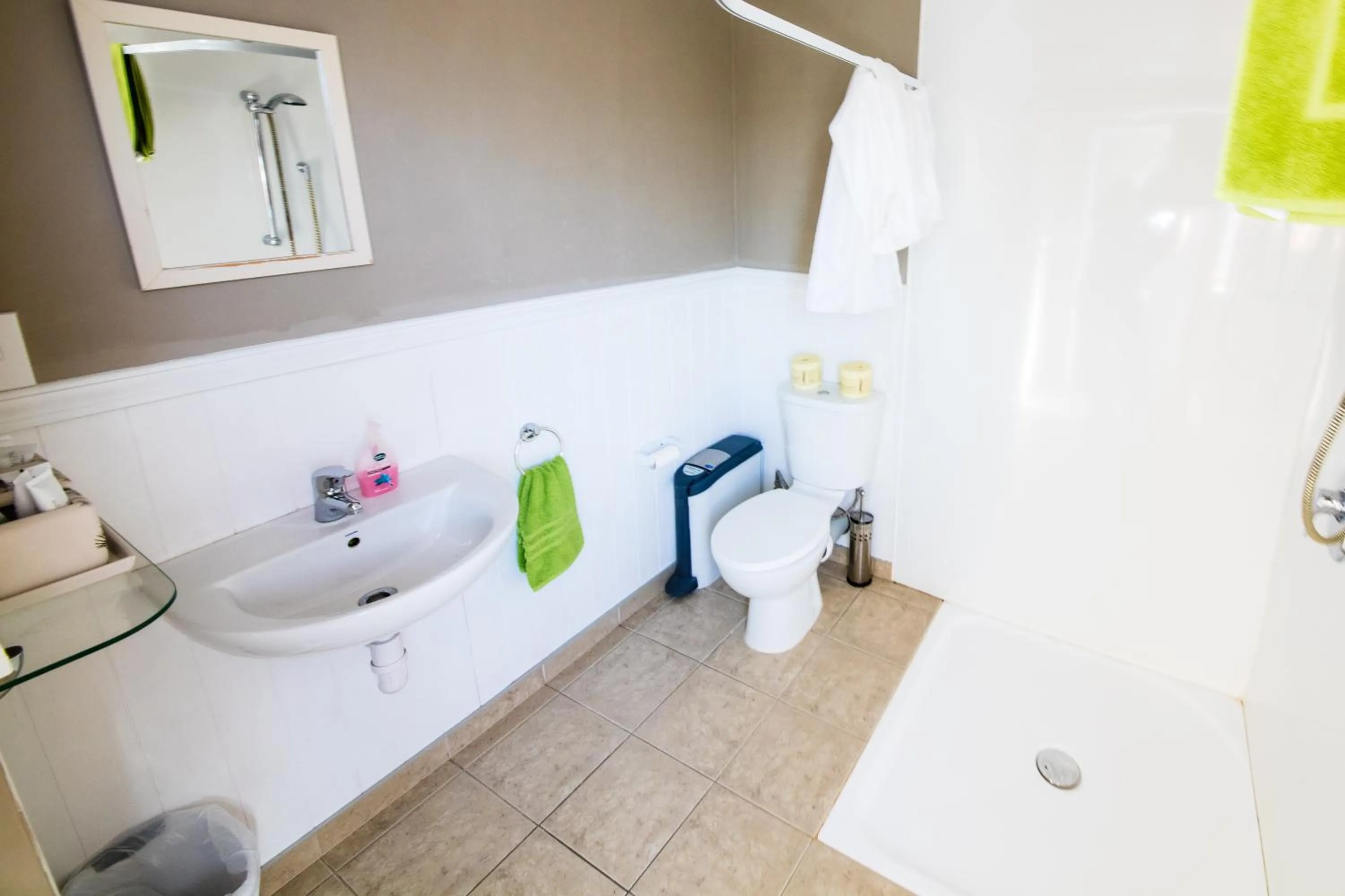 Bathroom in Waipiata Country Hotel