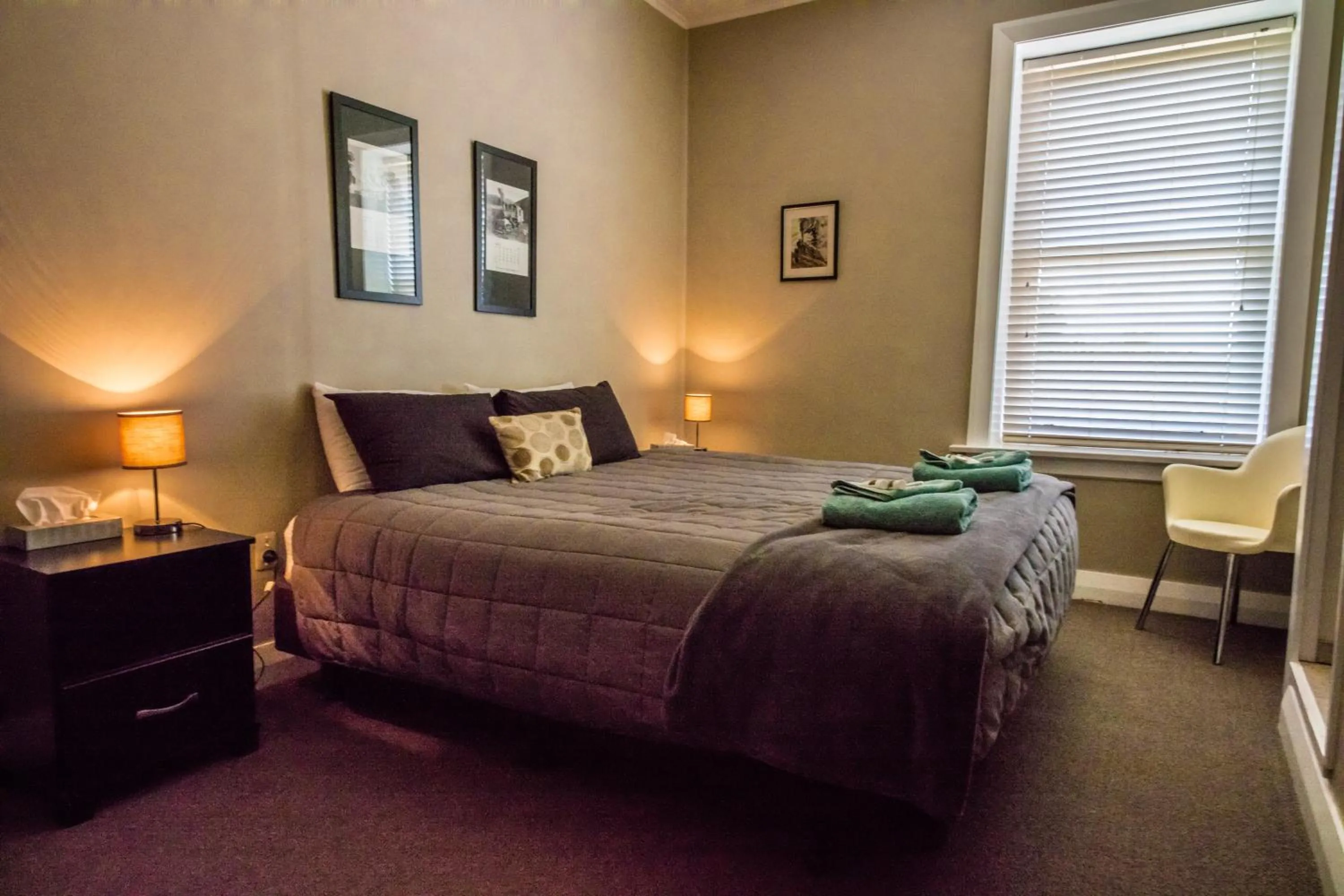 Bedroom, Bed in Waipiata Country Hotel
