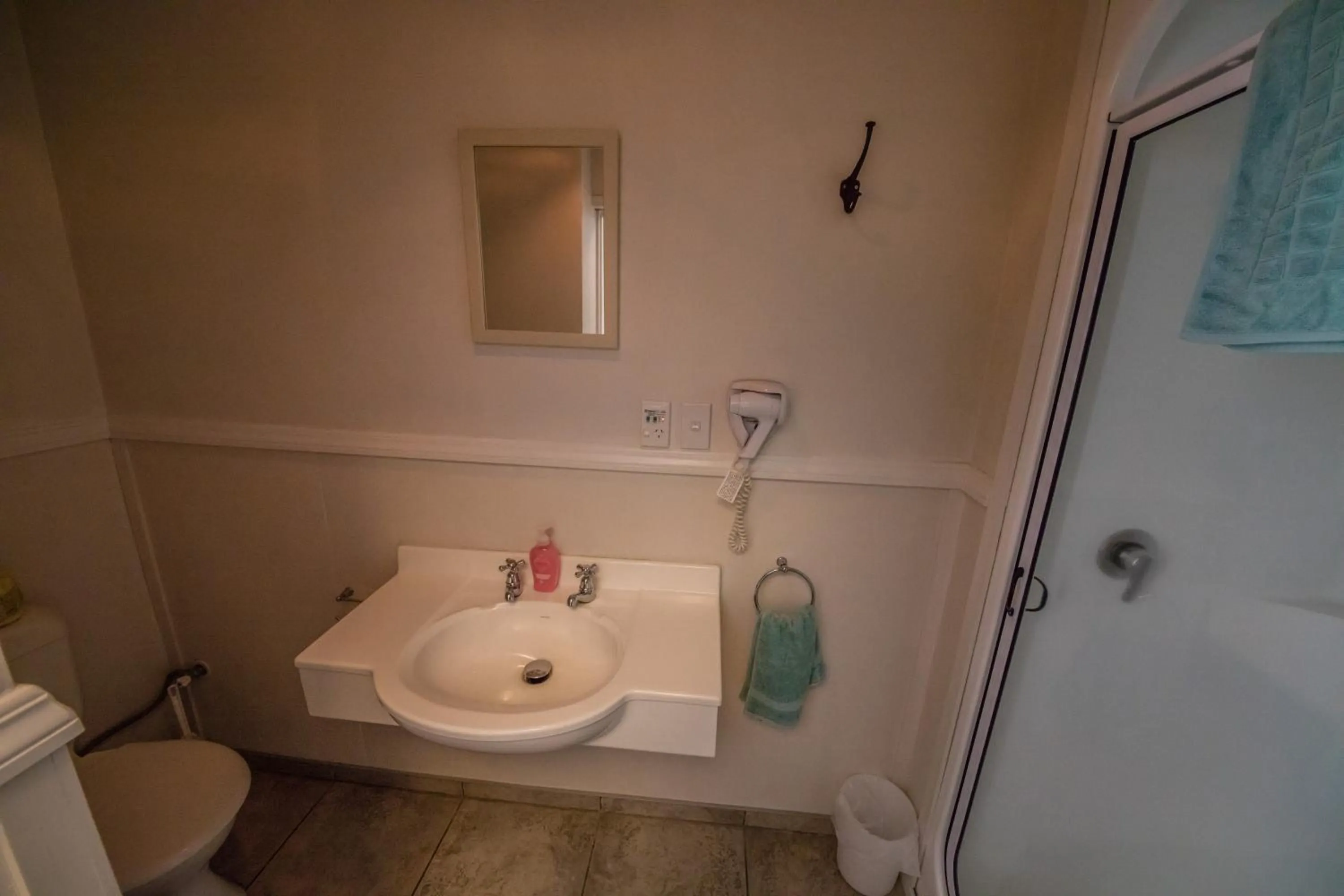 Bathroom in Waipiata Country Hotel