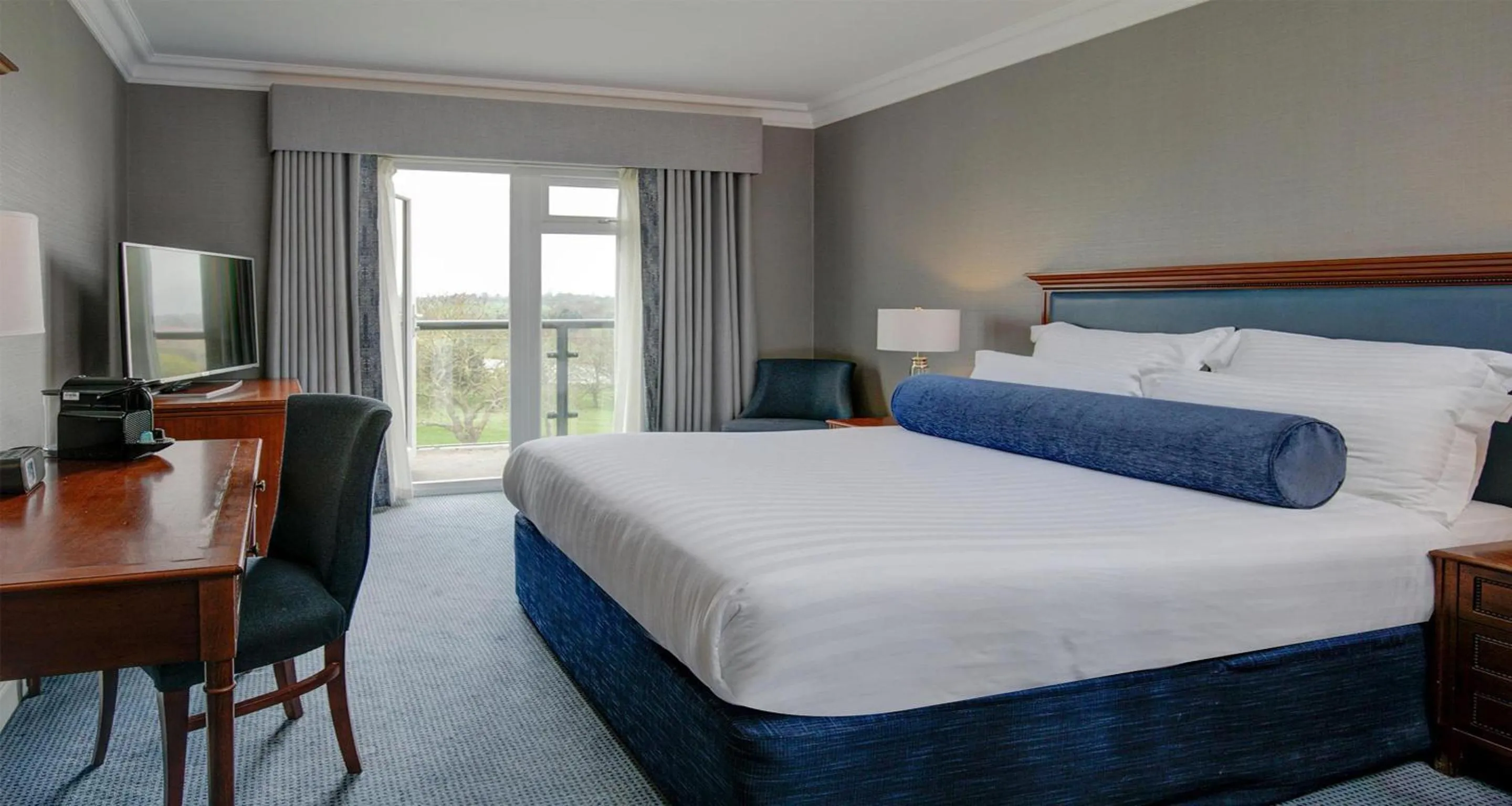 Photo of the whole room, Bed in Windmill Village Hotel, Golf Club & Spa, BW Signature Collection