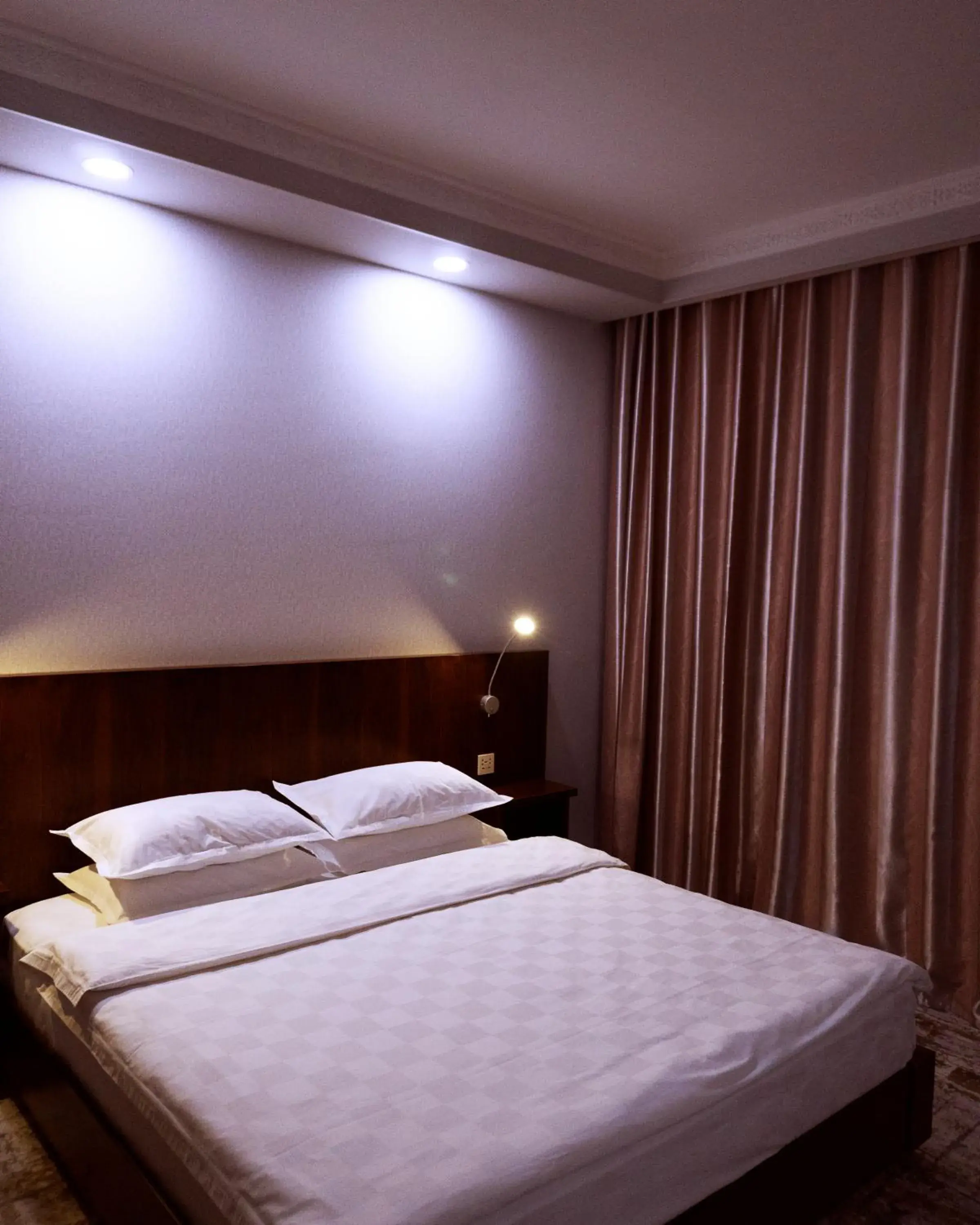 Bedroom, Bed in Omar Khayyam Hotel Bedroom, Bed in Omar Khayyam Hotel