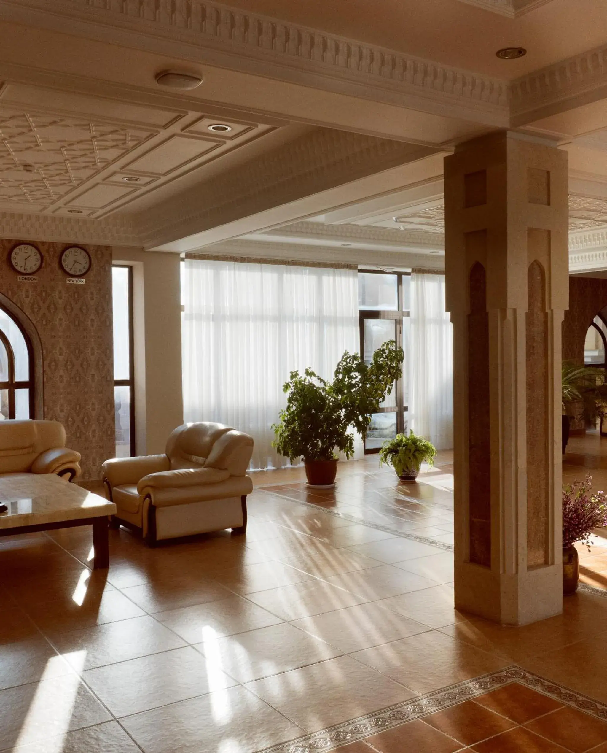 Living room in Omar Khayyam Hotel Living room in Omar Khayyam Hotel