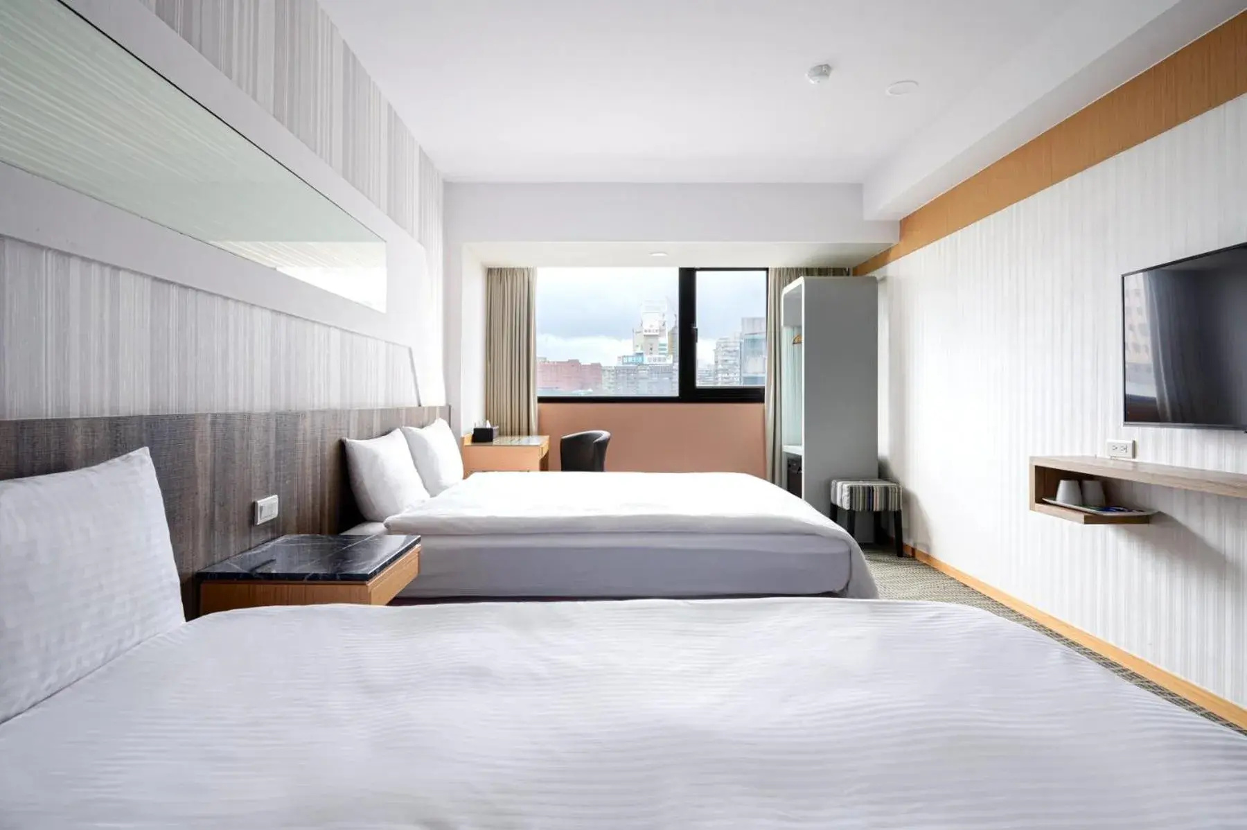 Photo of the whole room, Bed in Sunny Hotel Photo of the whole room, Bed in Sunny Hotel