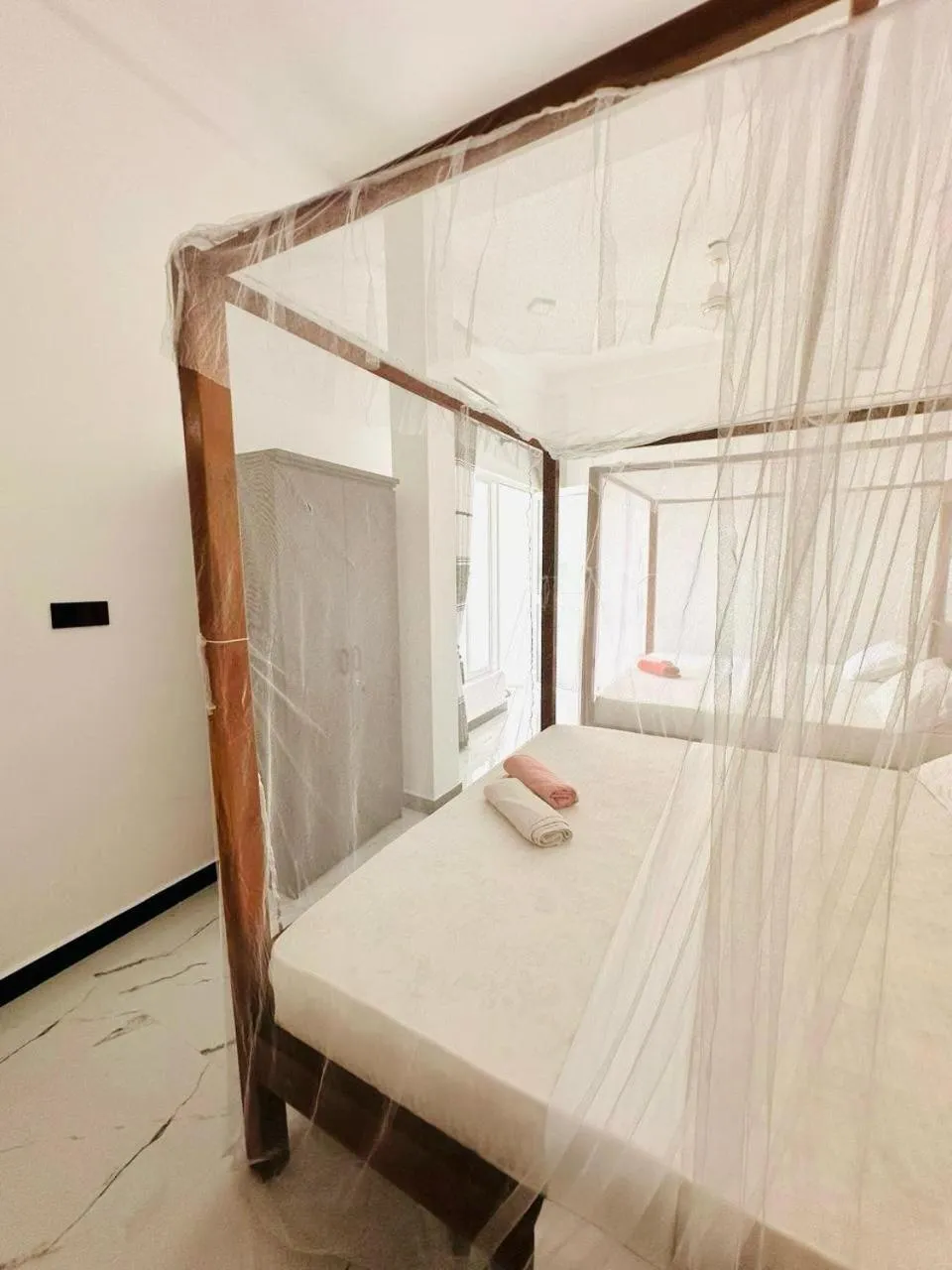 Bedroom, Bed in Garden Beach Hotel