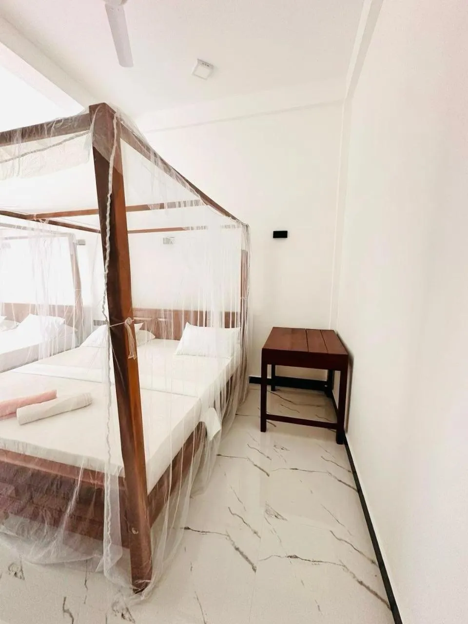 Bedroom, Bed in Garden Beach Hotel