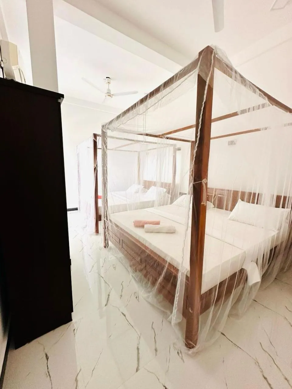 Bedroom, Bed in Garden Beach Hotel