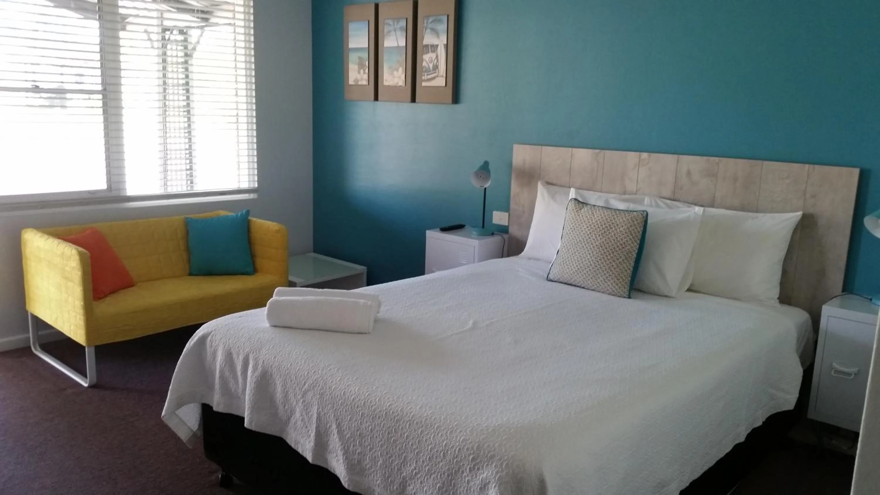 Decorative detail, Bed in Karuah Gardens Motel